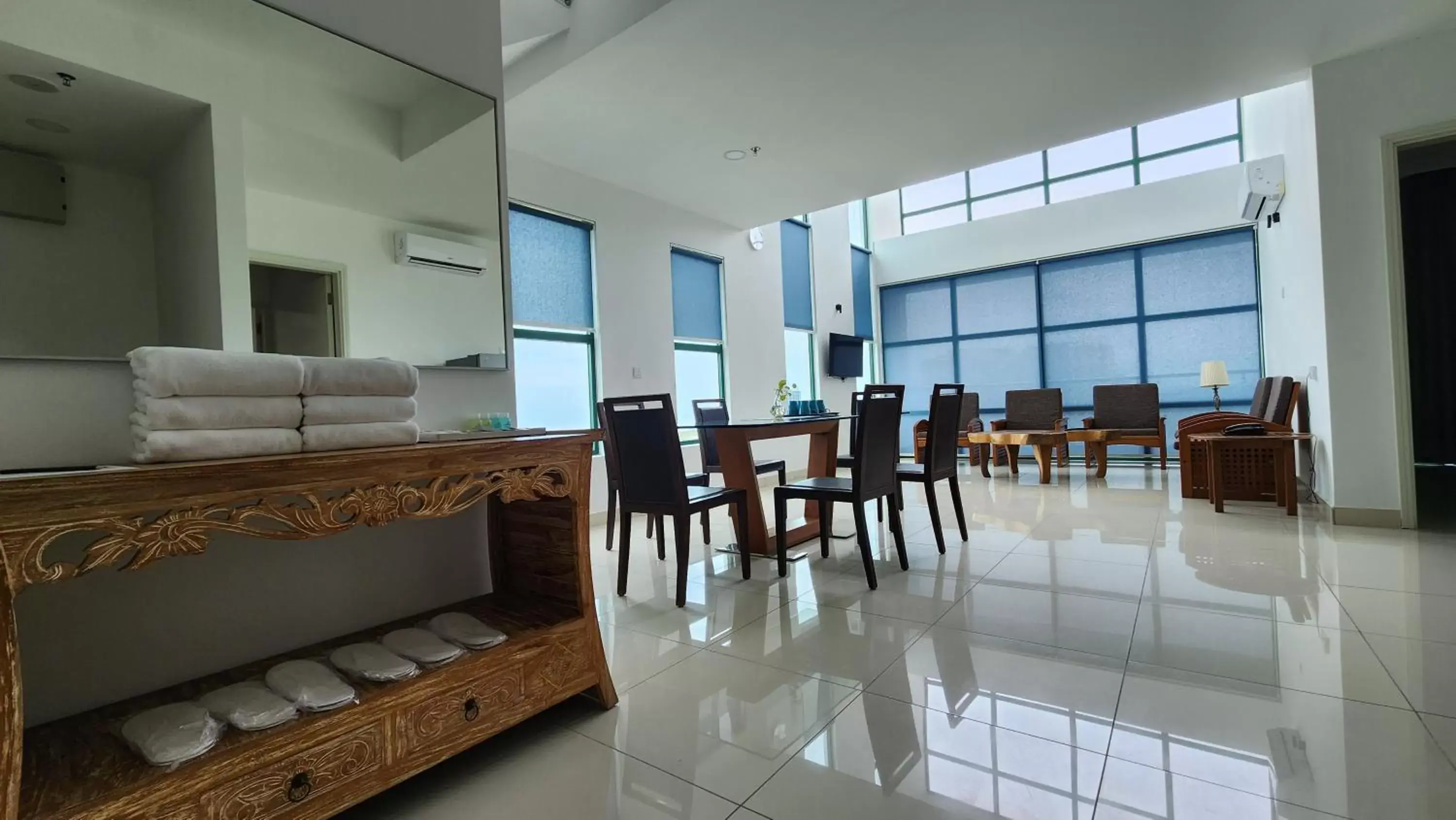 Living room in Swan Garden Resort Hotel