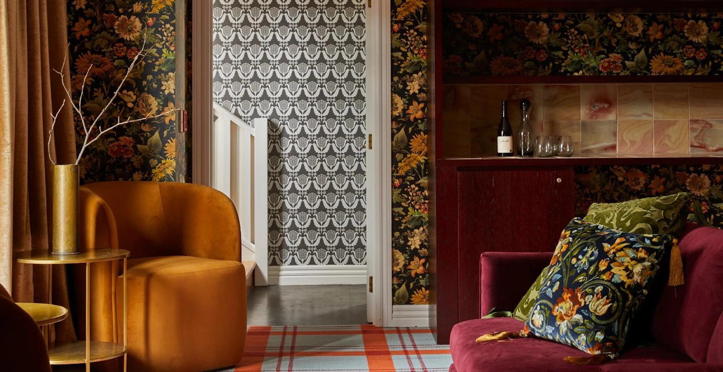 Lounge or bar in The Dairy Hotel Queenstown, A Naumi Chapter