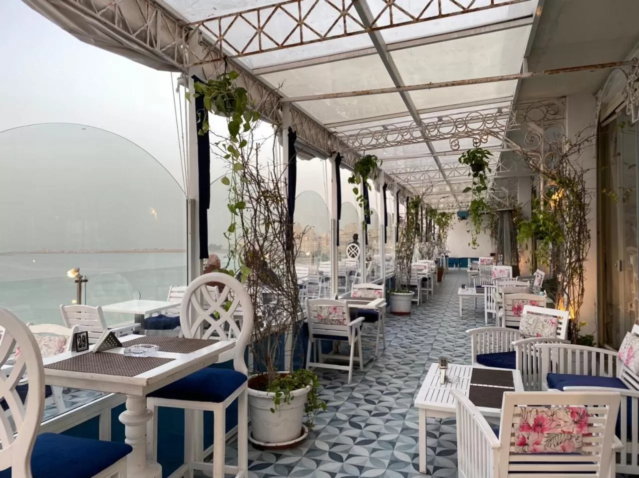 flat iron in Windsor Palace Luxury Heritage Hotel Since 1906 by Paradise Inn Group