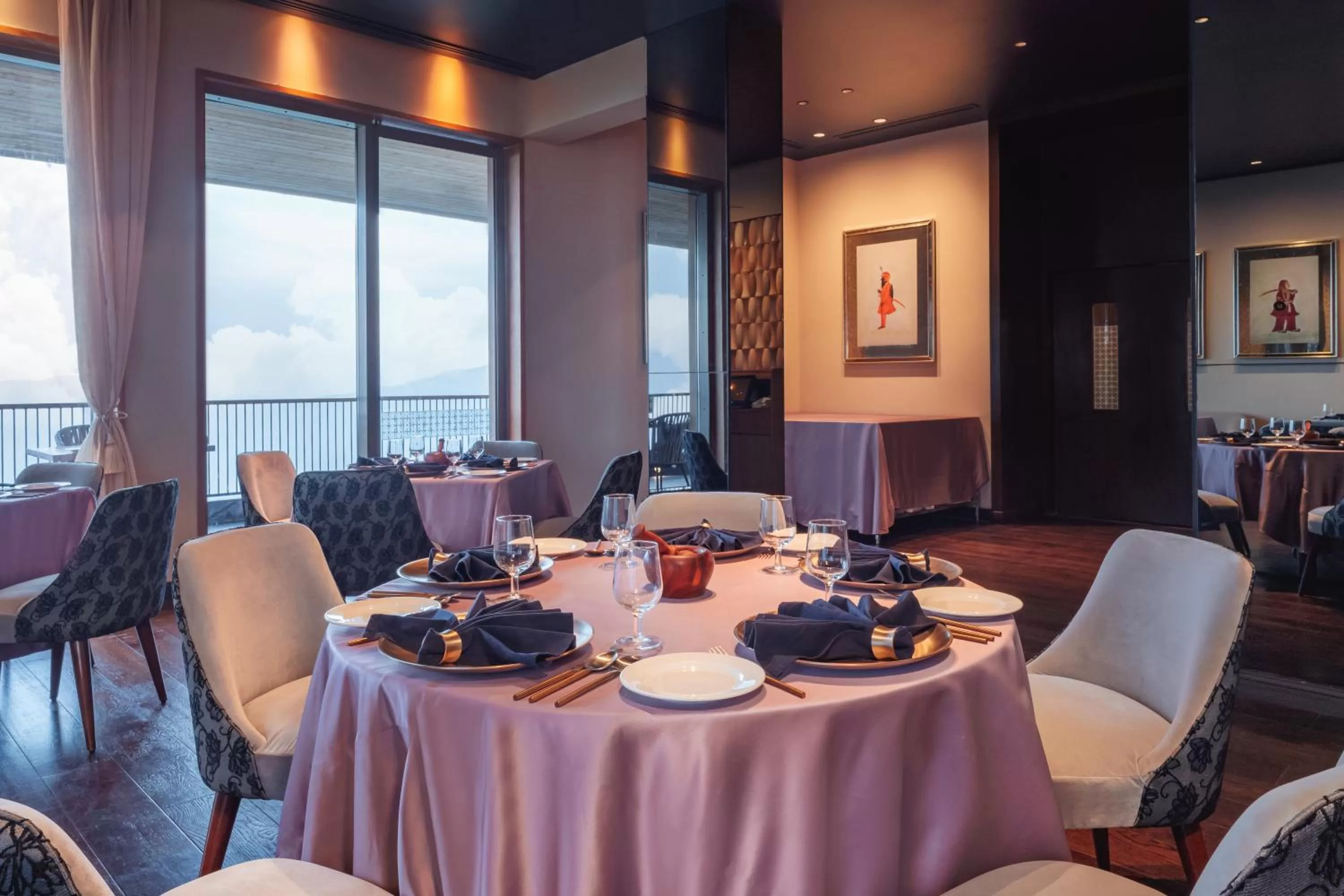 Restaurant/places to eat in Taj Theog Resort & Spa Shimla