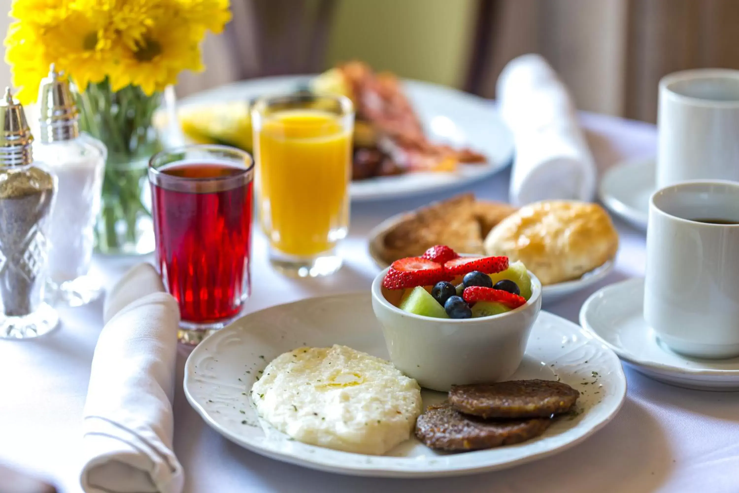 American breakfast in The Gastonian, Historic Inns of Savannah Collection