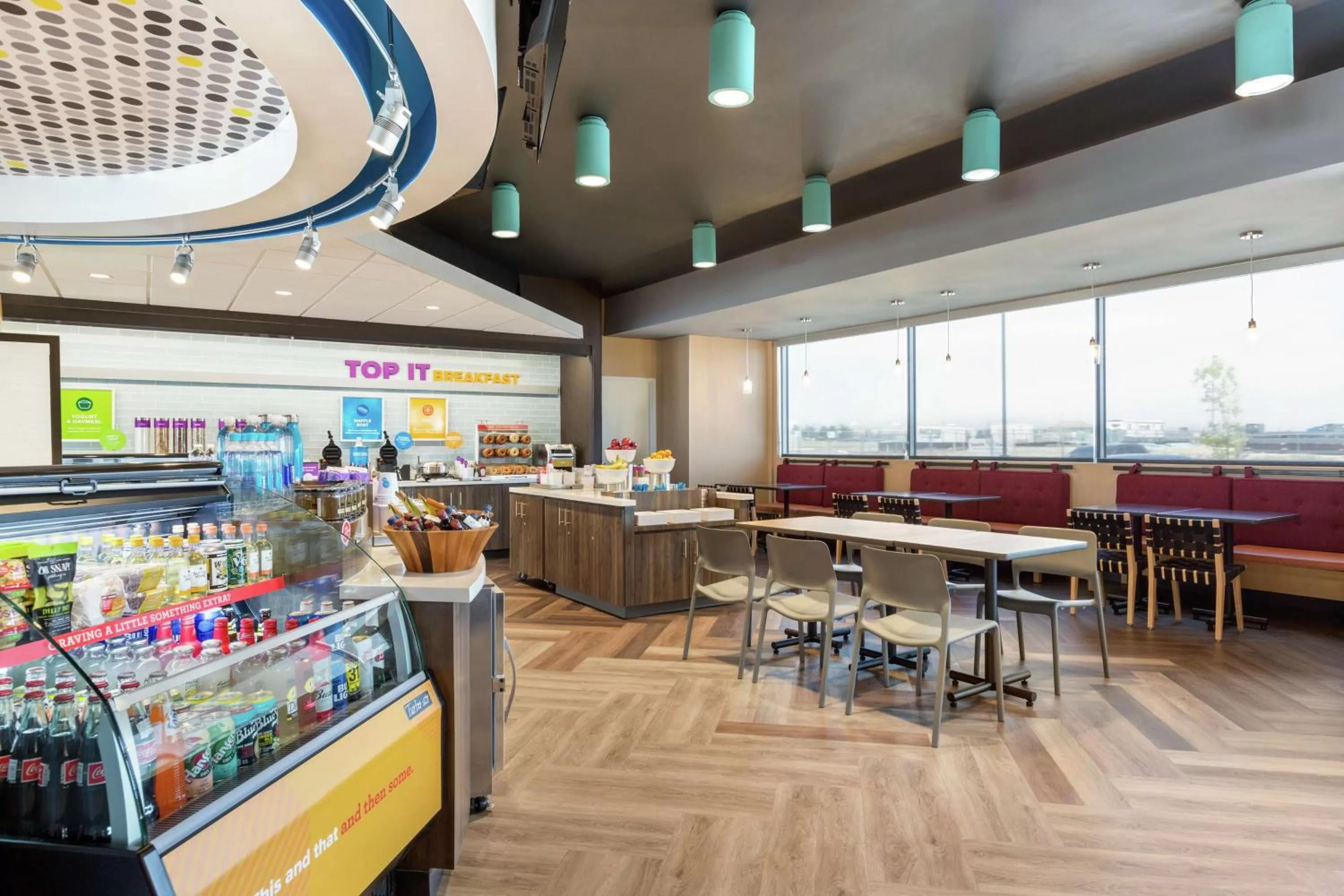 Lobby or reception in Tru By Hilton Wichita Northeast