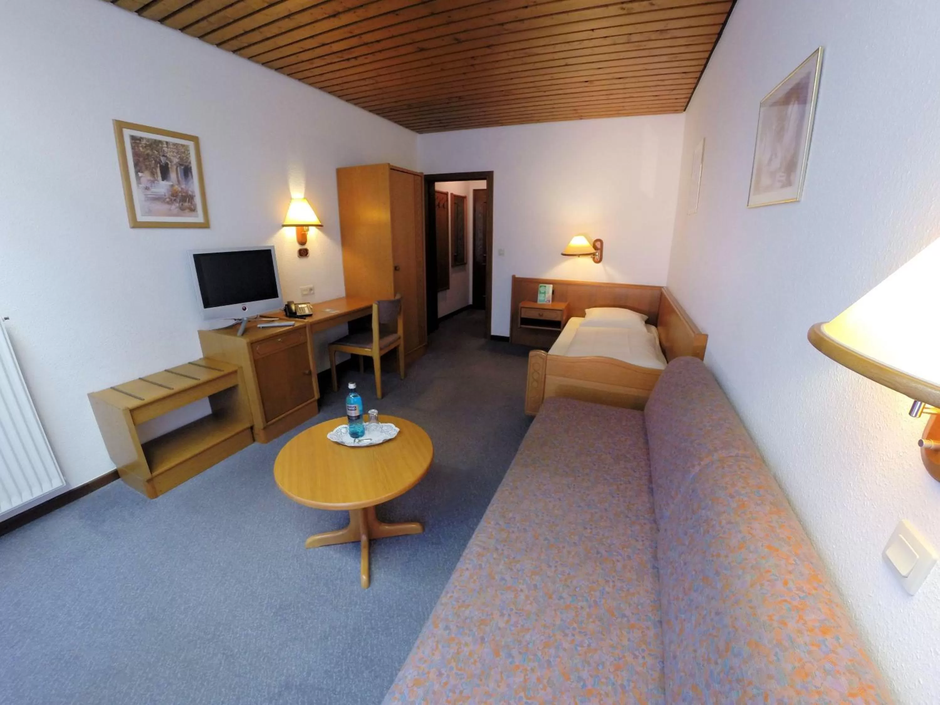 Day, Bed in Frommanns Landhotel