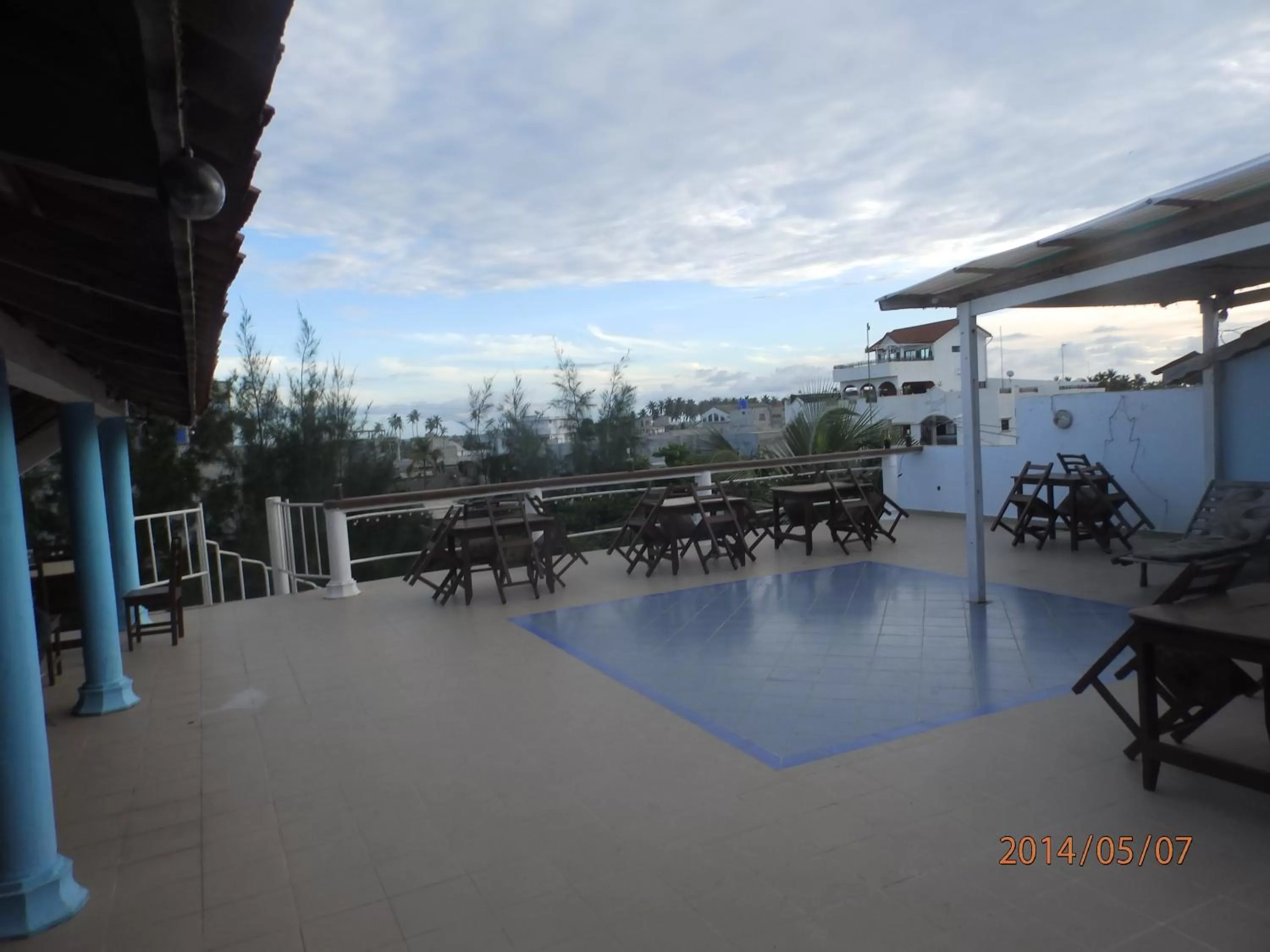 Balcony/Terrace, Swimming Pool in Résidence Tichani Club