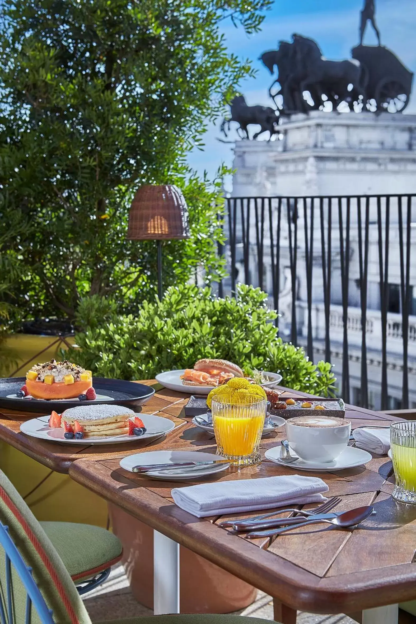 Breakfast, Restaurant/Places to Eat in Four Seasons Hotel Madrid