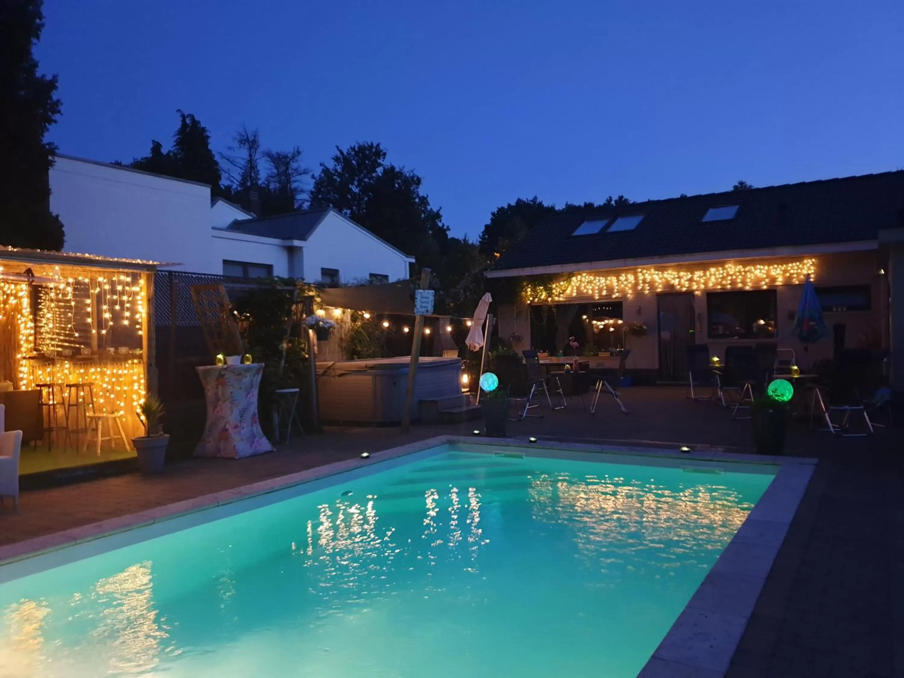 Swimming pool in B&B Lazy Life