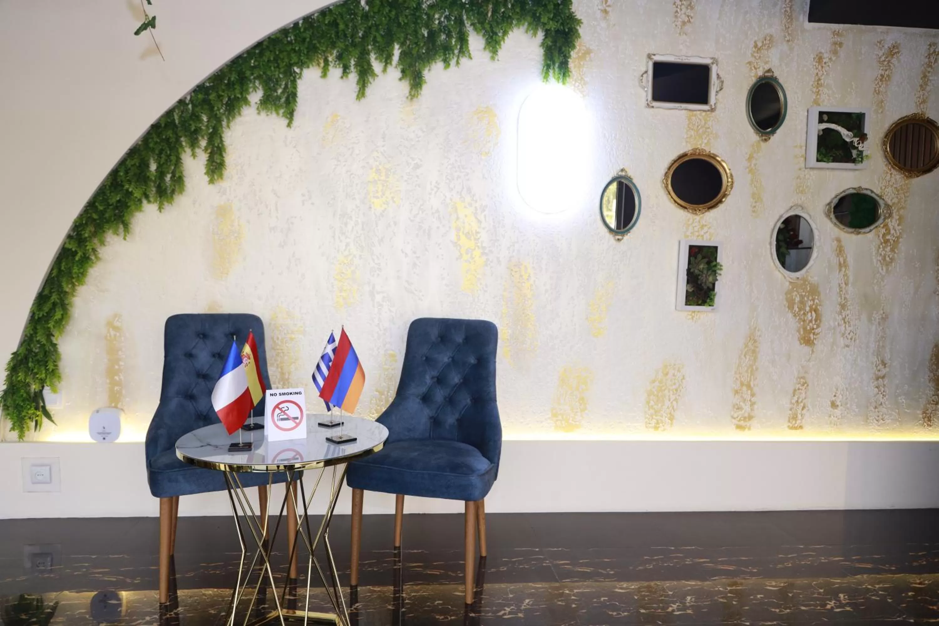 Seating area in DeLin Hotel And Tours