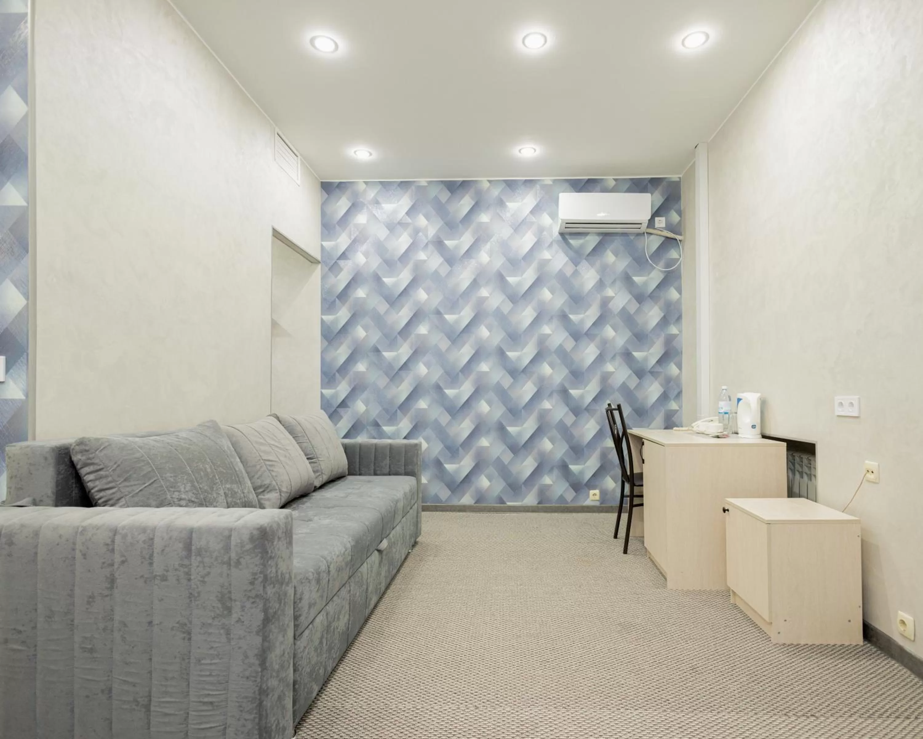 Living room in "Rush Hotel"