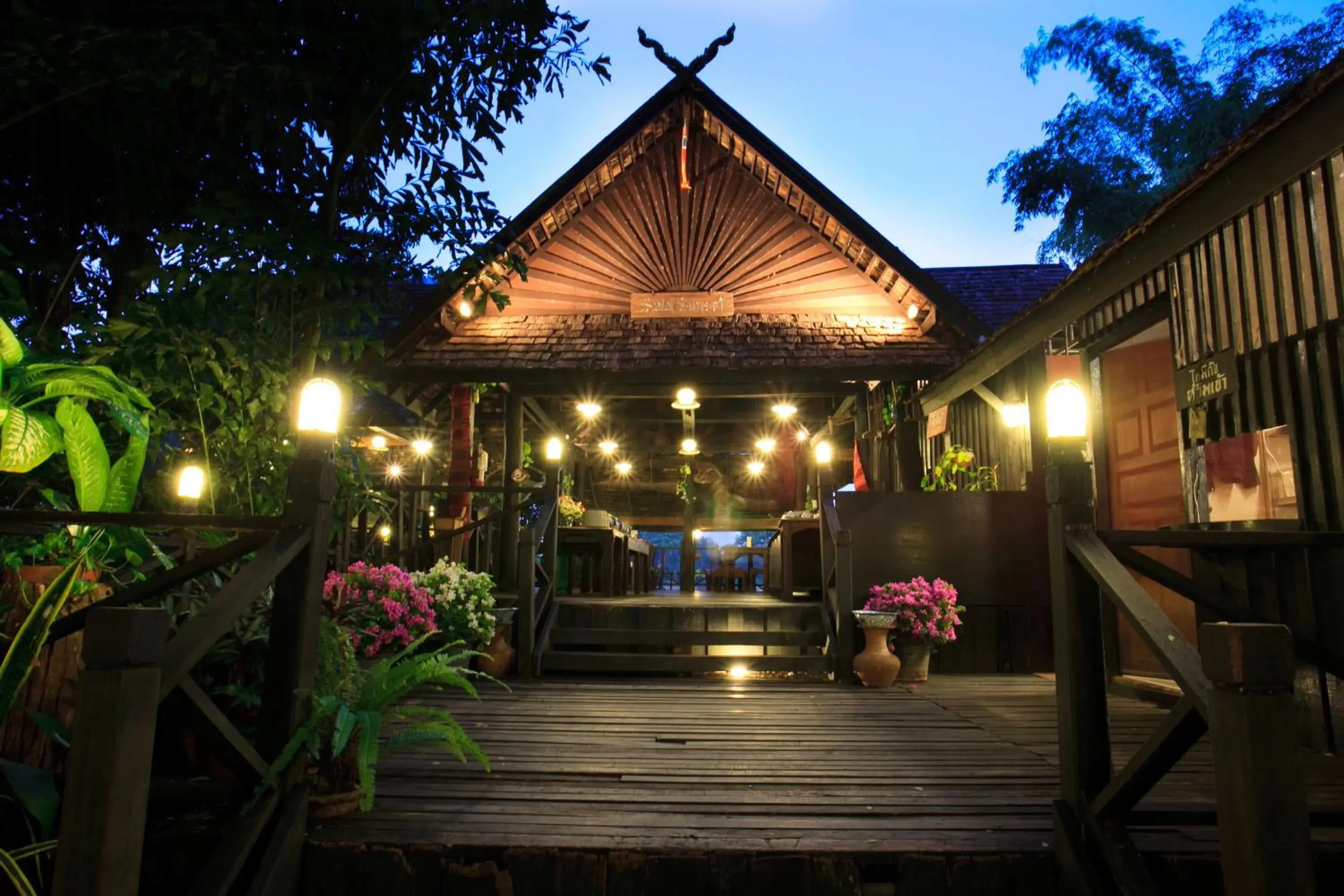 Restaurant/places to eat in Lampang River Lodge (SHA Certified)