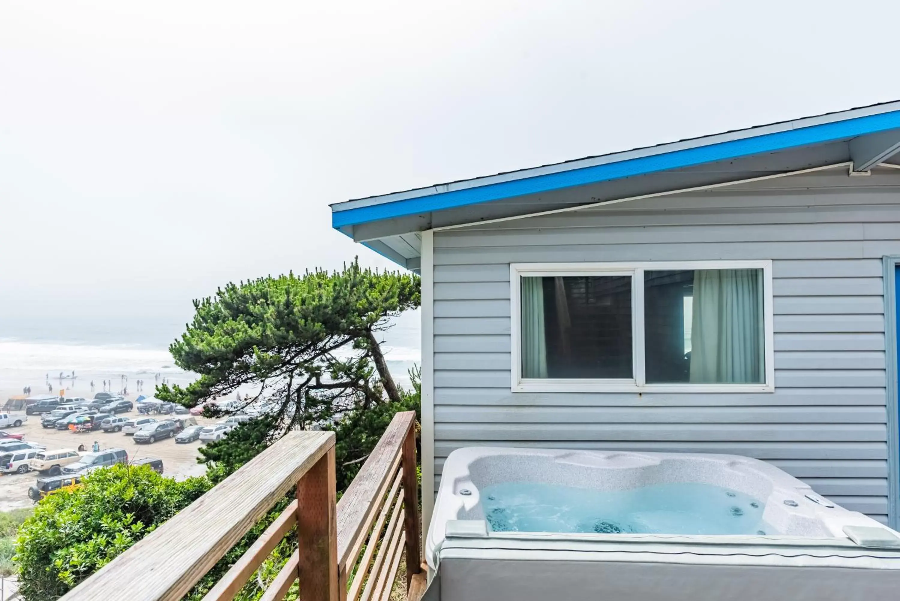 Hot Tub in Seagull Beachfront Inn