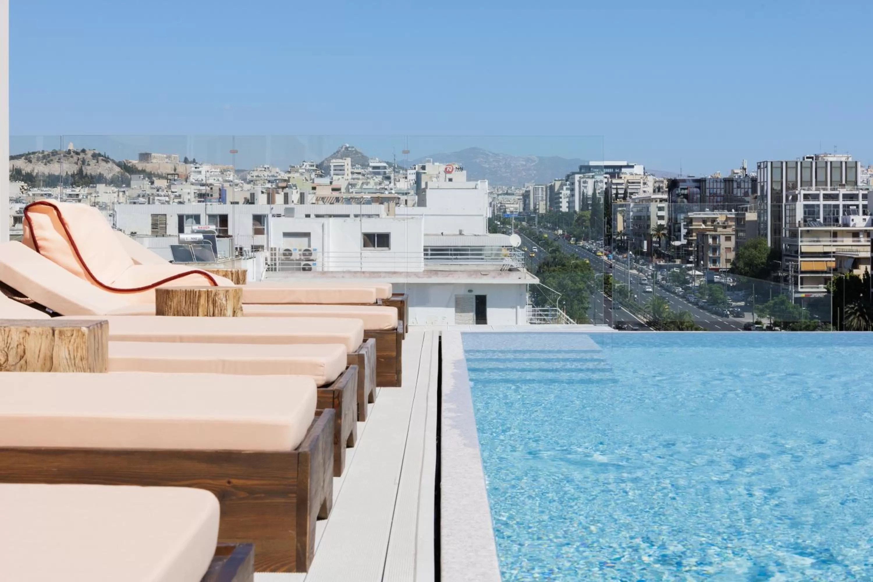 Restaurant/places to eat in Hilton Garden Inn Athens Syggrou Avenue