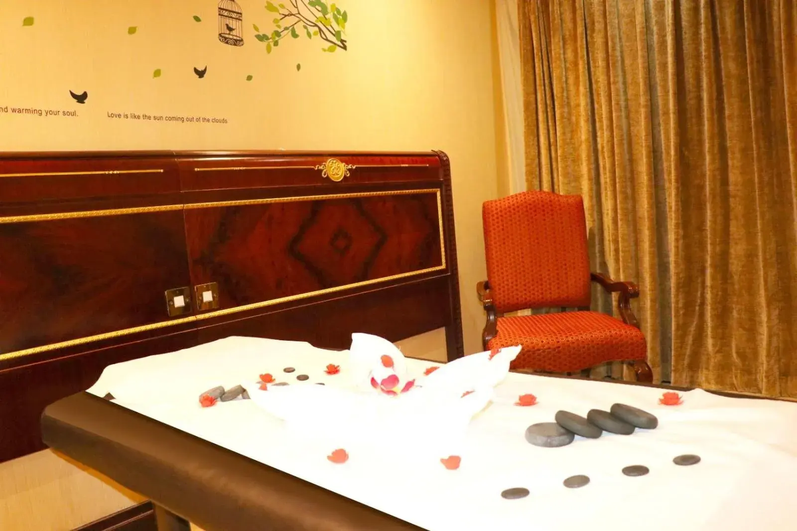 Spa and wellness centre/facilities, Bed in Chairmen Hotel