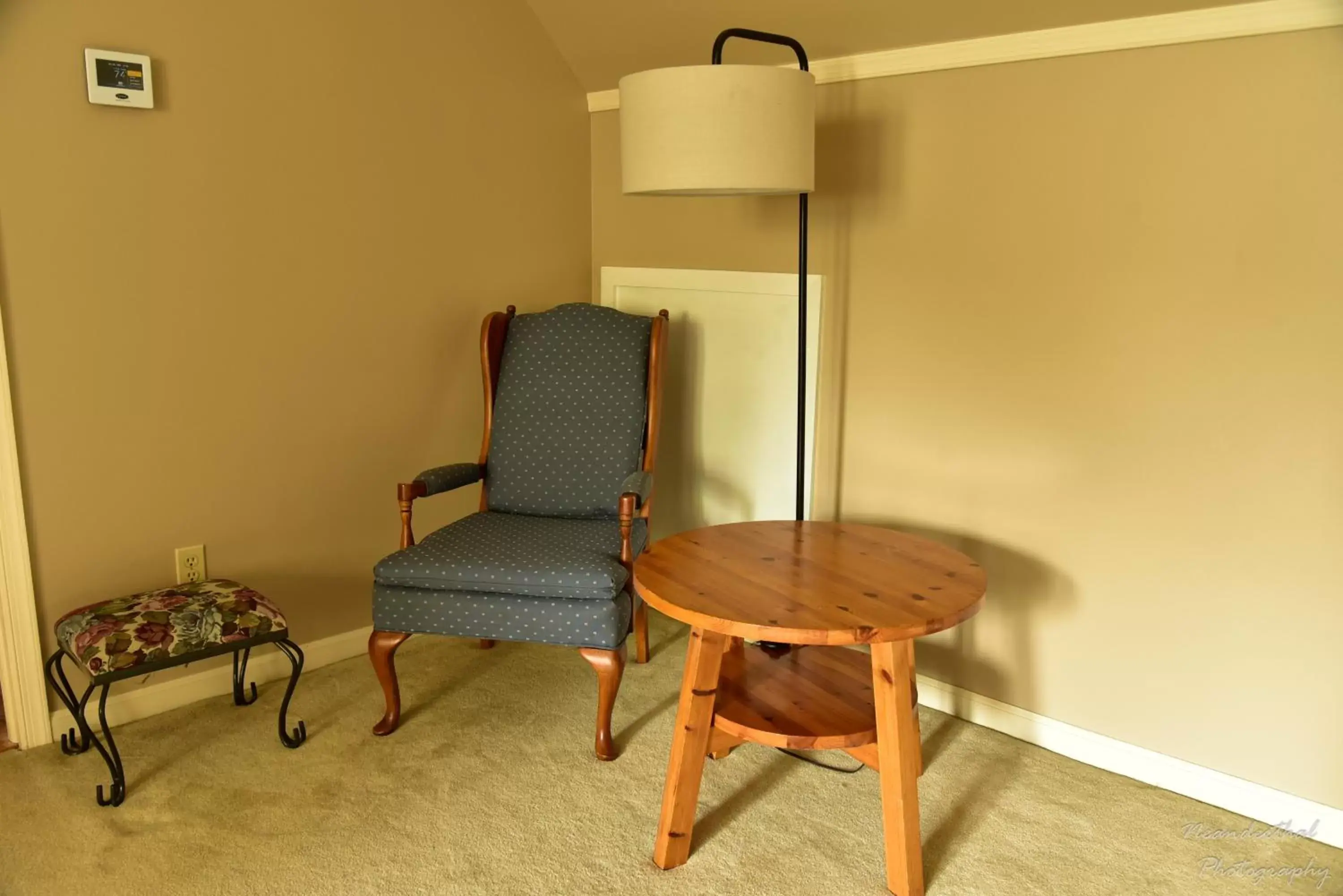 Seating Area in The Yellow Rose of Talbot Bed and Breakfast