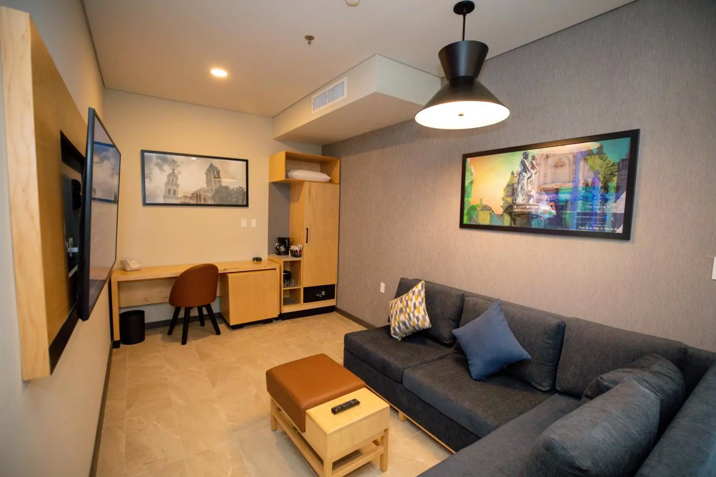 Living room, Seating Area in Hyatt Place Saltillo