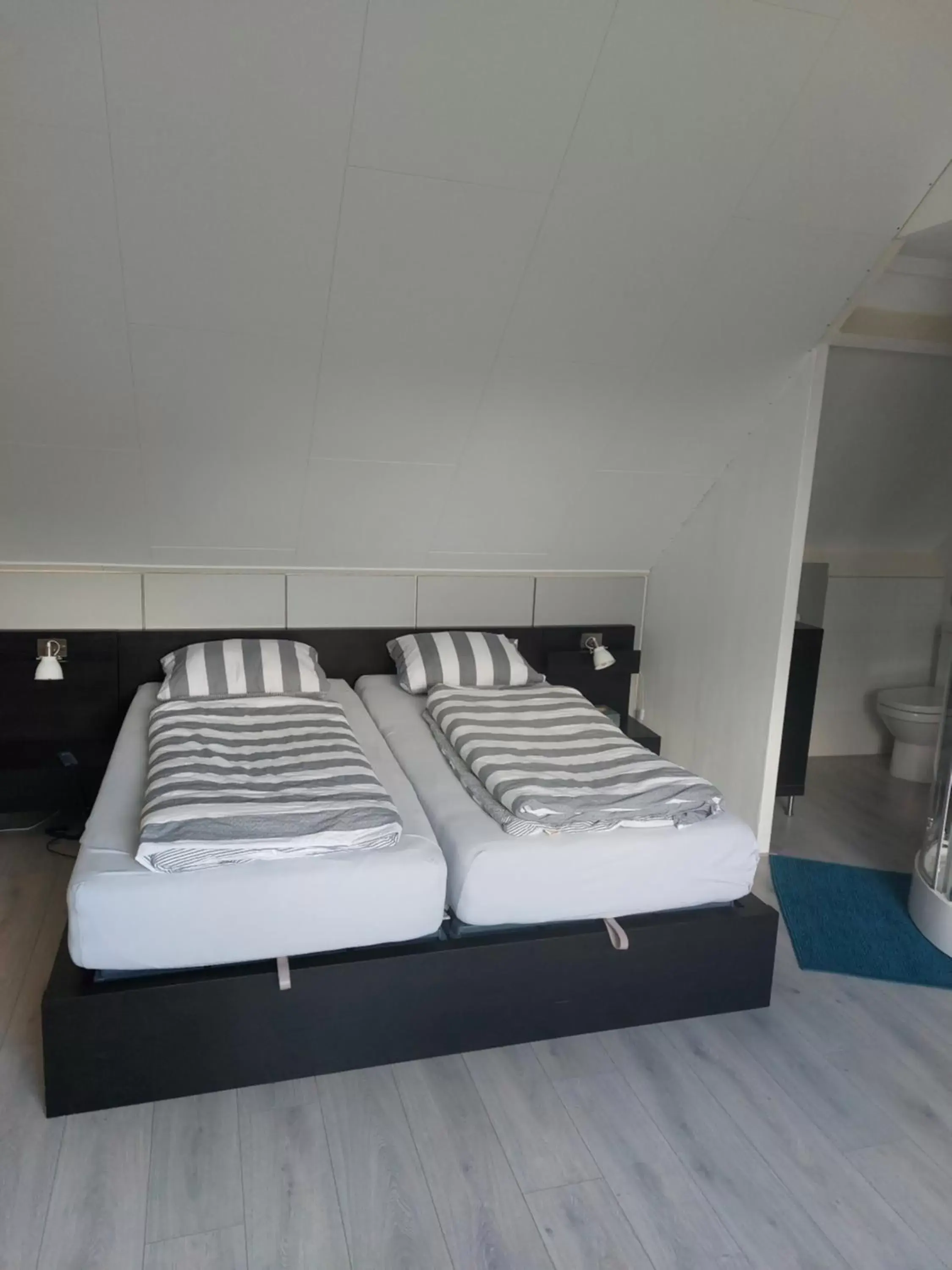 Bed in Slapen in Dordrecht