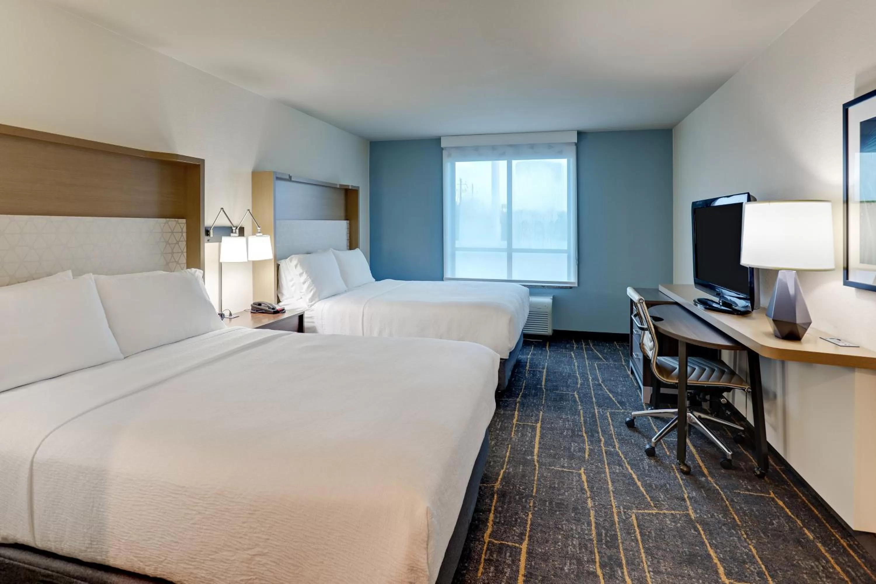 Bed in Holiday Inn Mobile Airport by IHG