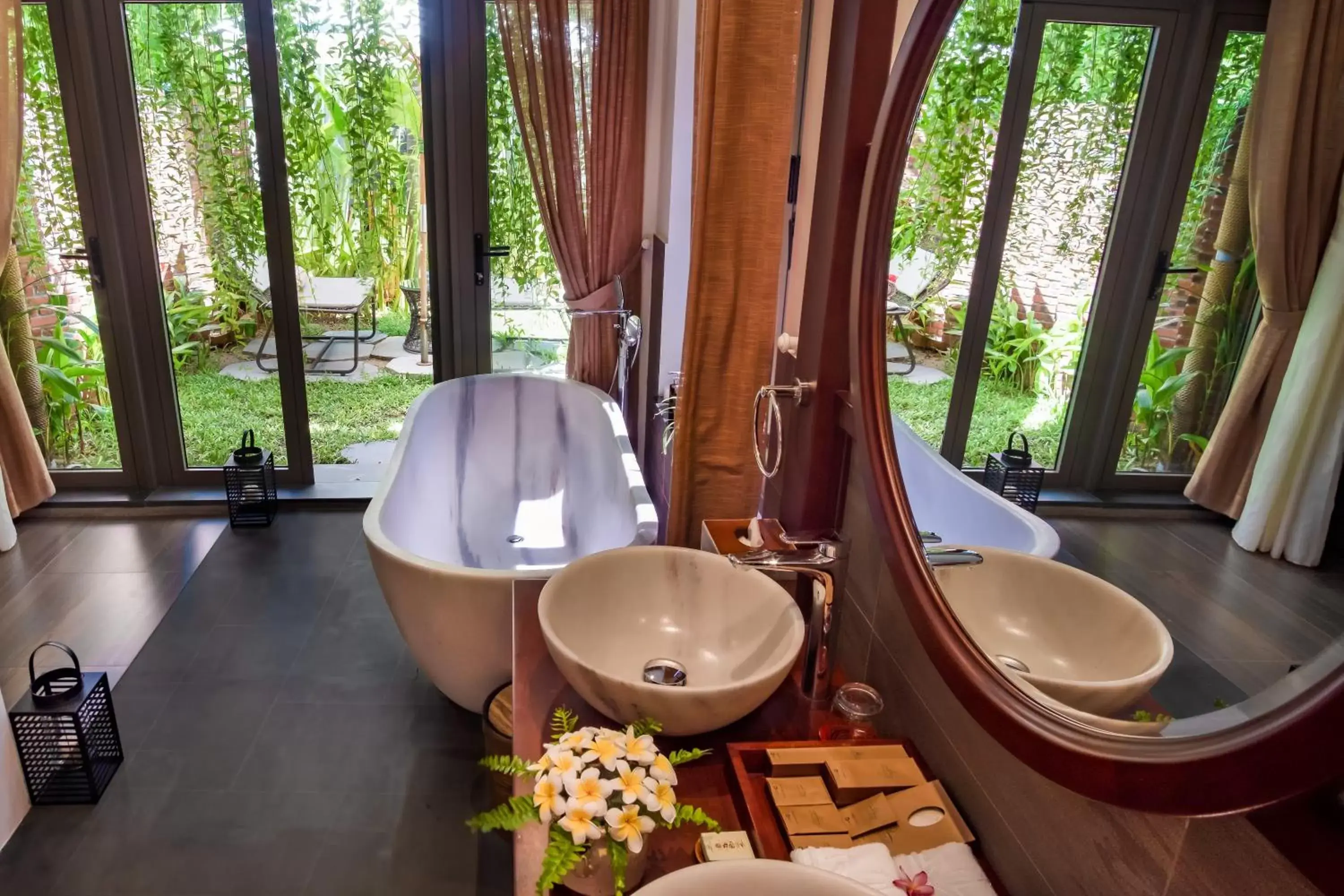 Bathroom in Silk Sense Hoi An River Resort