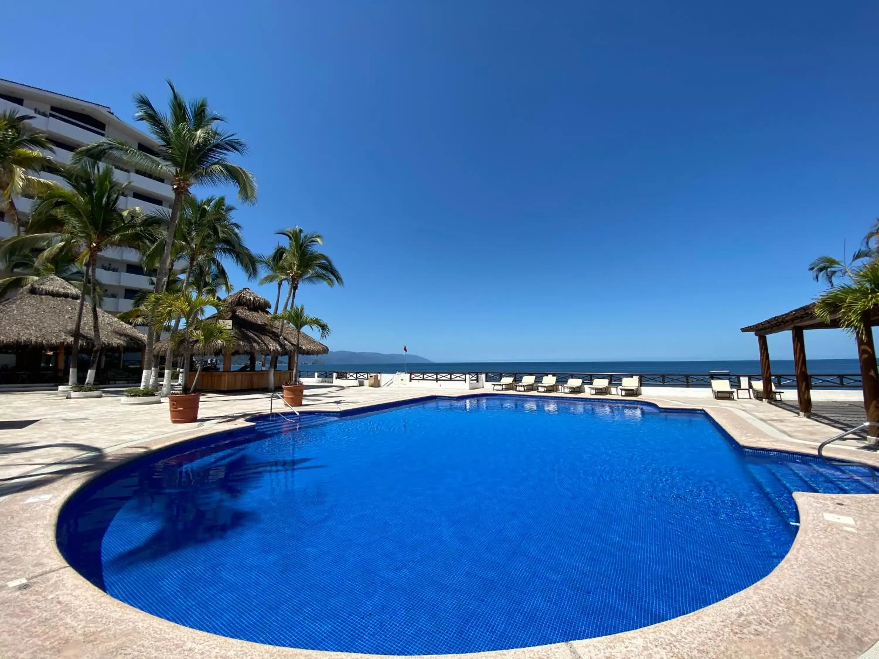Swimming Pool in Costa Sur Resort & Spa