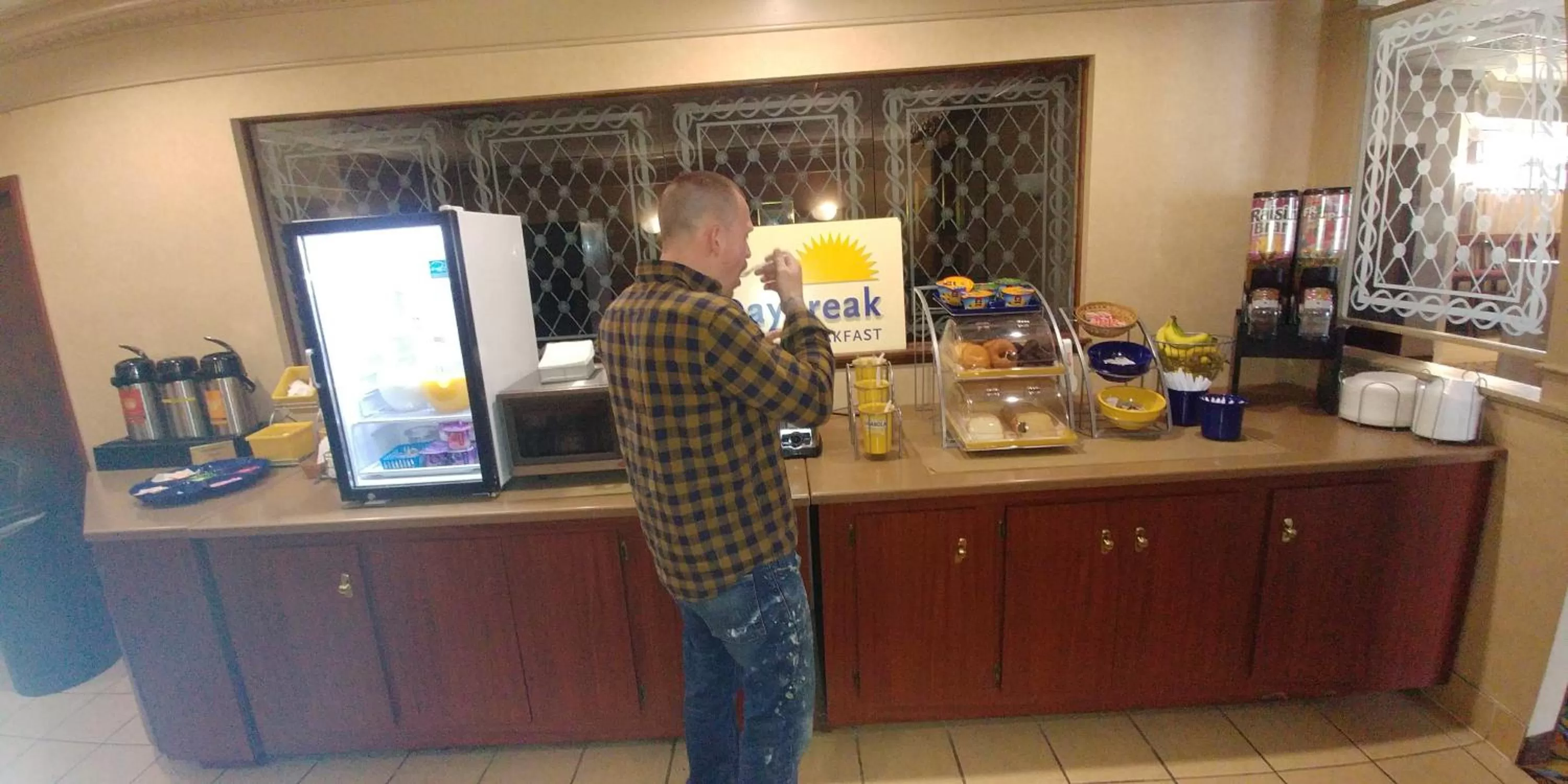 Continental breakfast in Days Inn by Wyndham Sidney OH