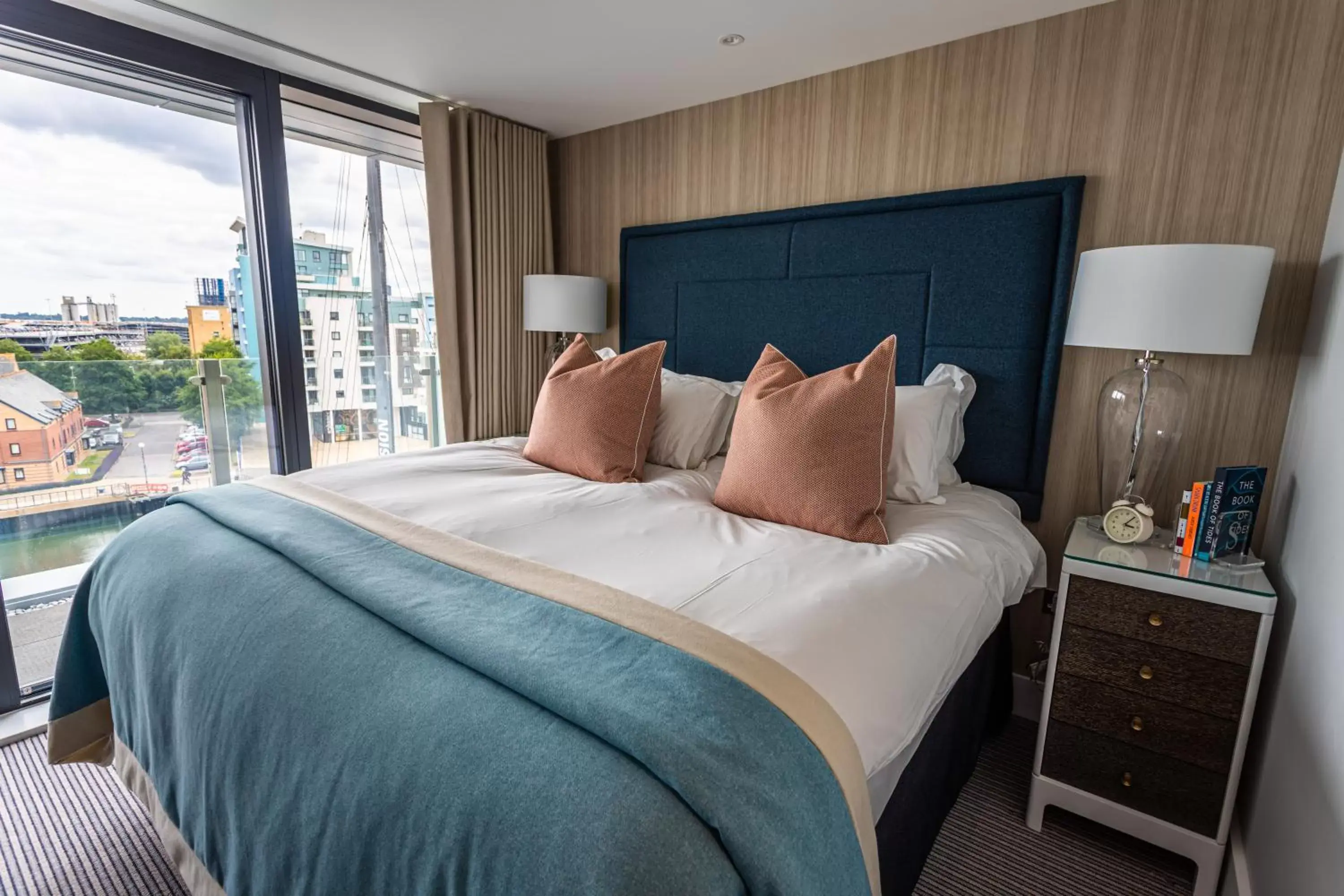 Cozy Double Room in Harbour Hotel Southampton