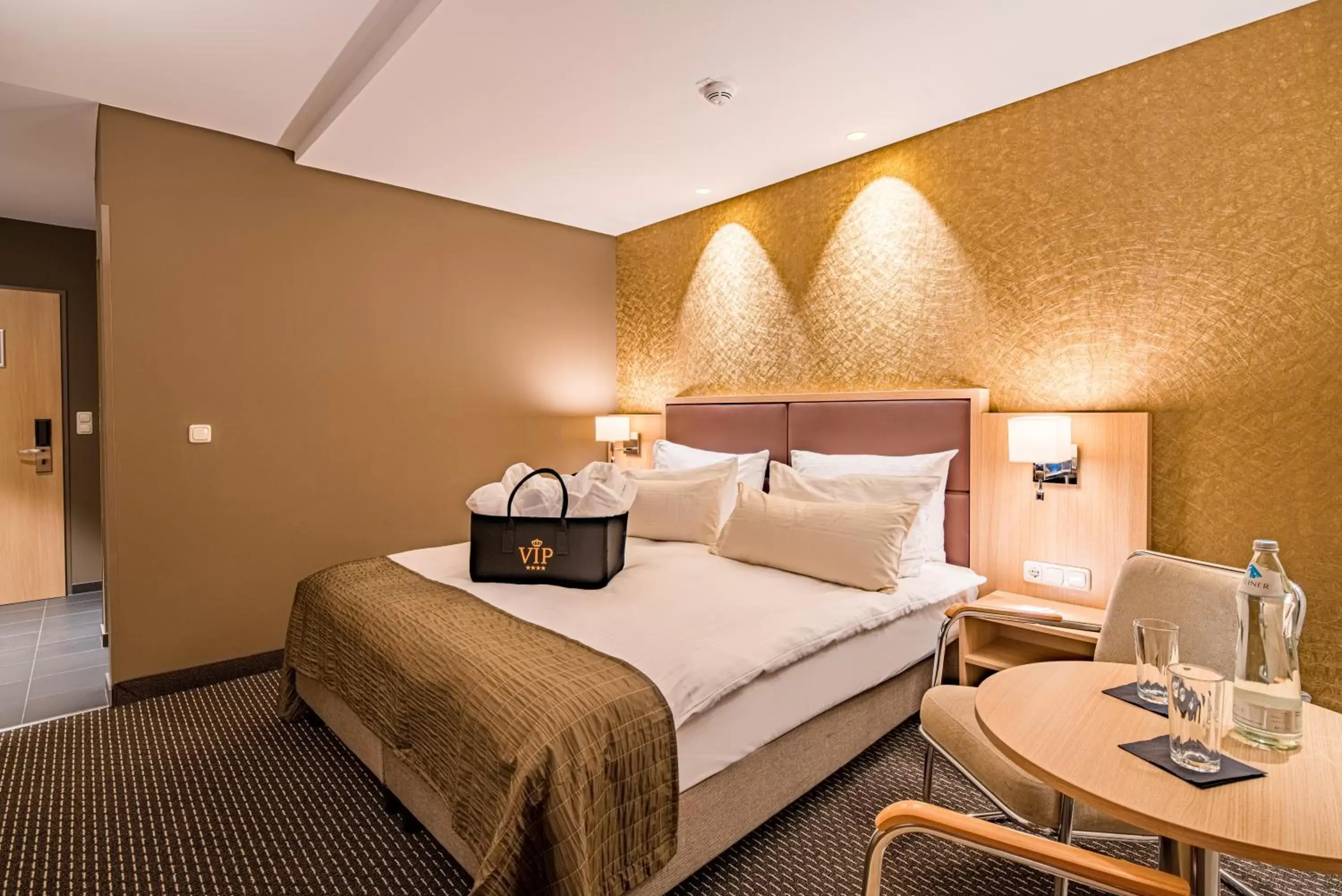 Bed in Best Western Premier Central Hotel Leonhard