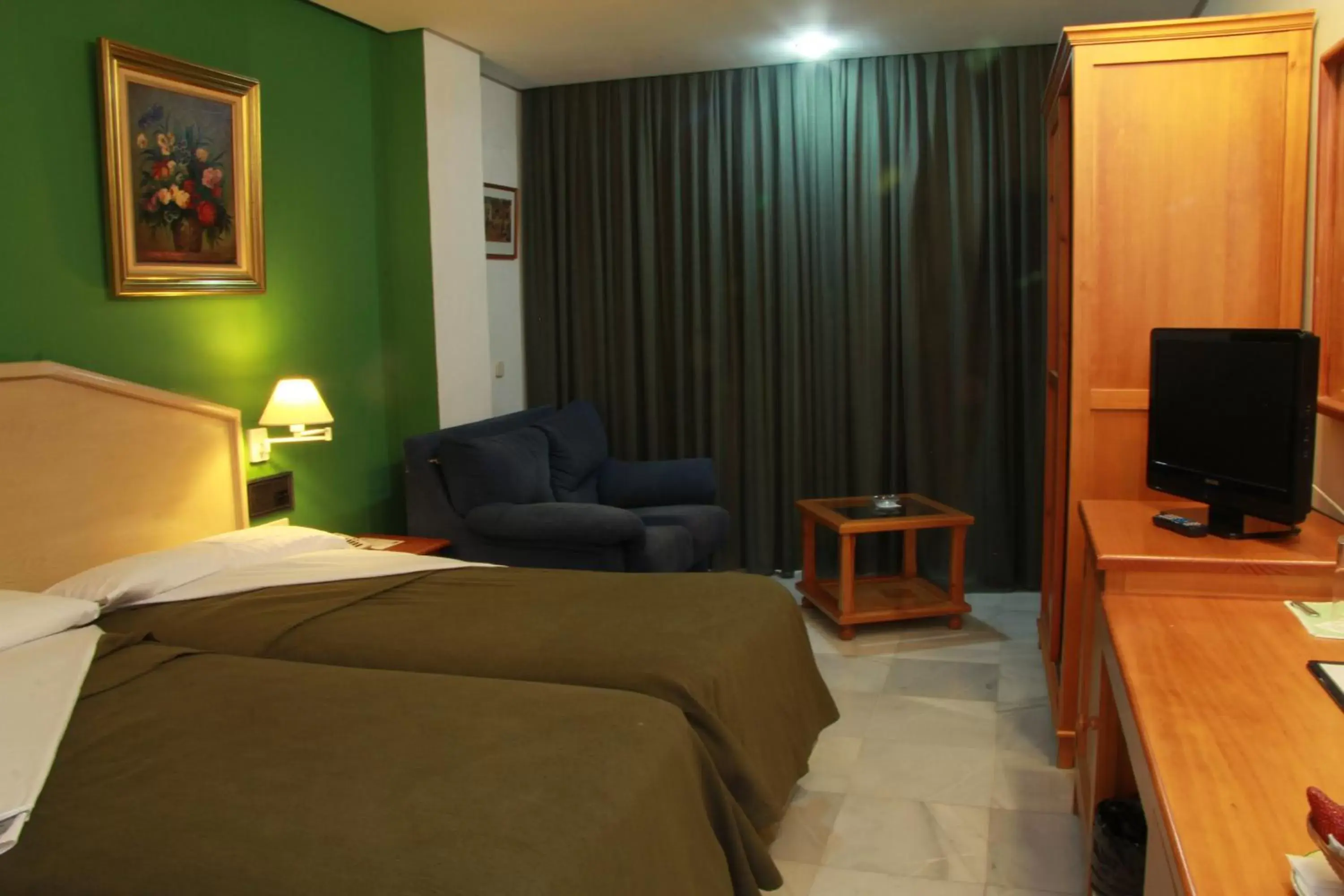 Twin Room (2 Adults + 1 Child ) in Del Mar Hotel & Spa Twin Room (2 Adults + 1 Child ) in Del Mar Hotel & Spa