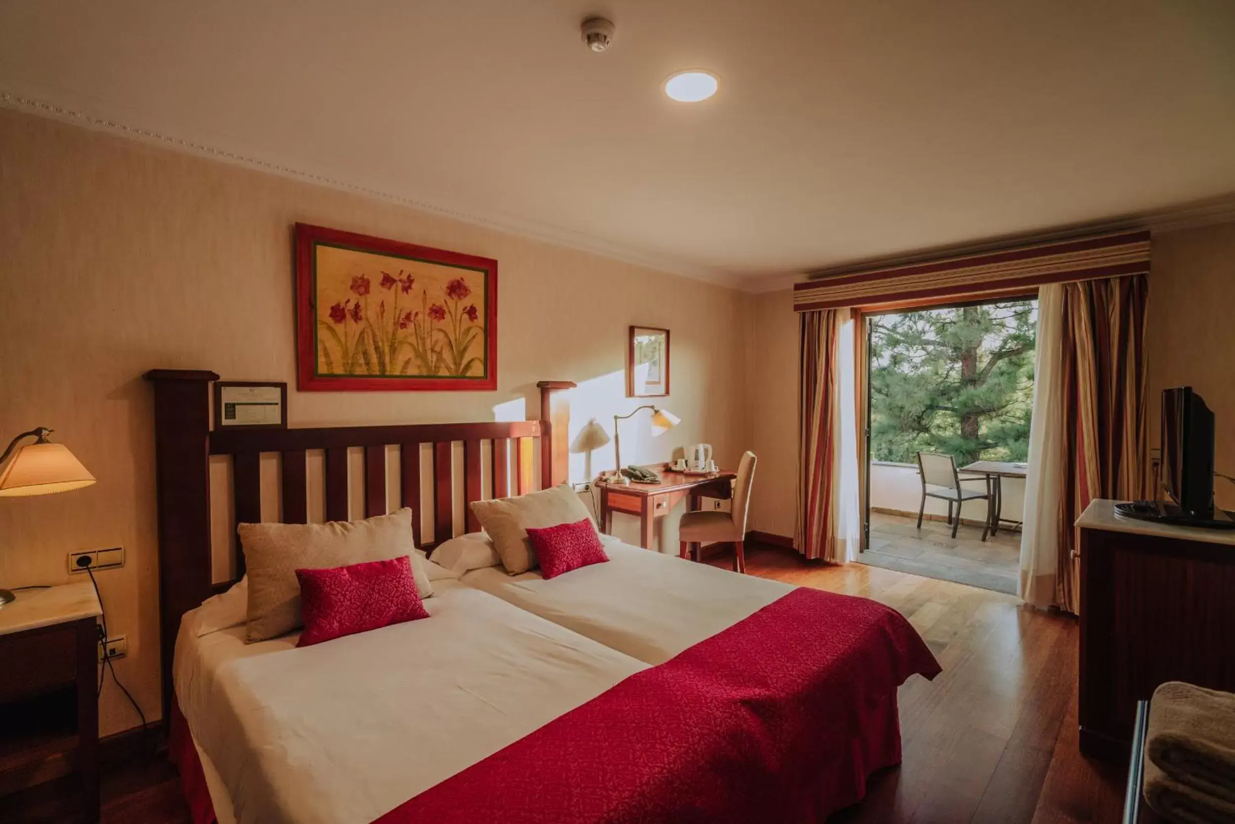Bedroom, Bed in Hotel Spa Villalba