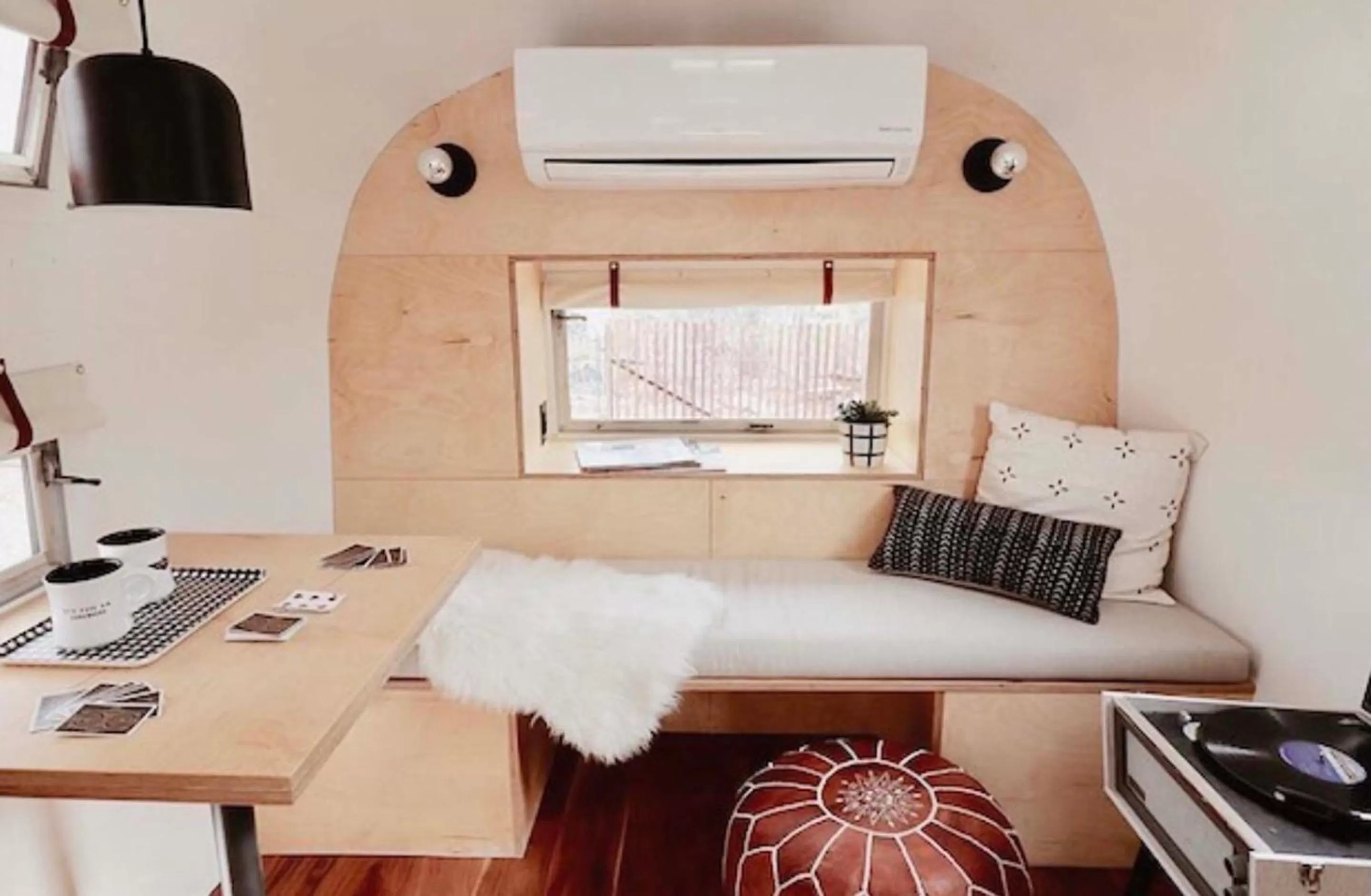 Seating area in Amigo Motor Lodge