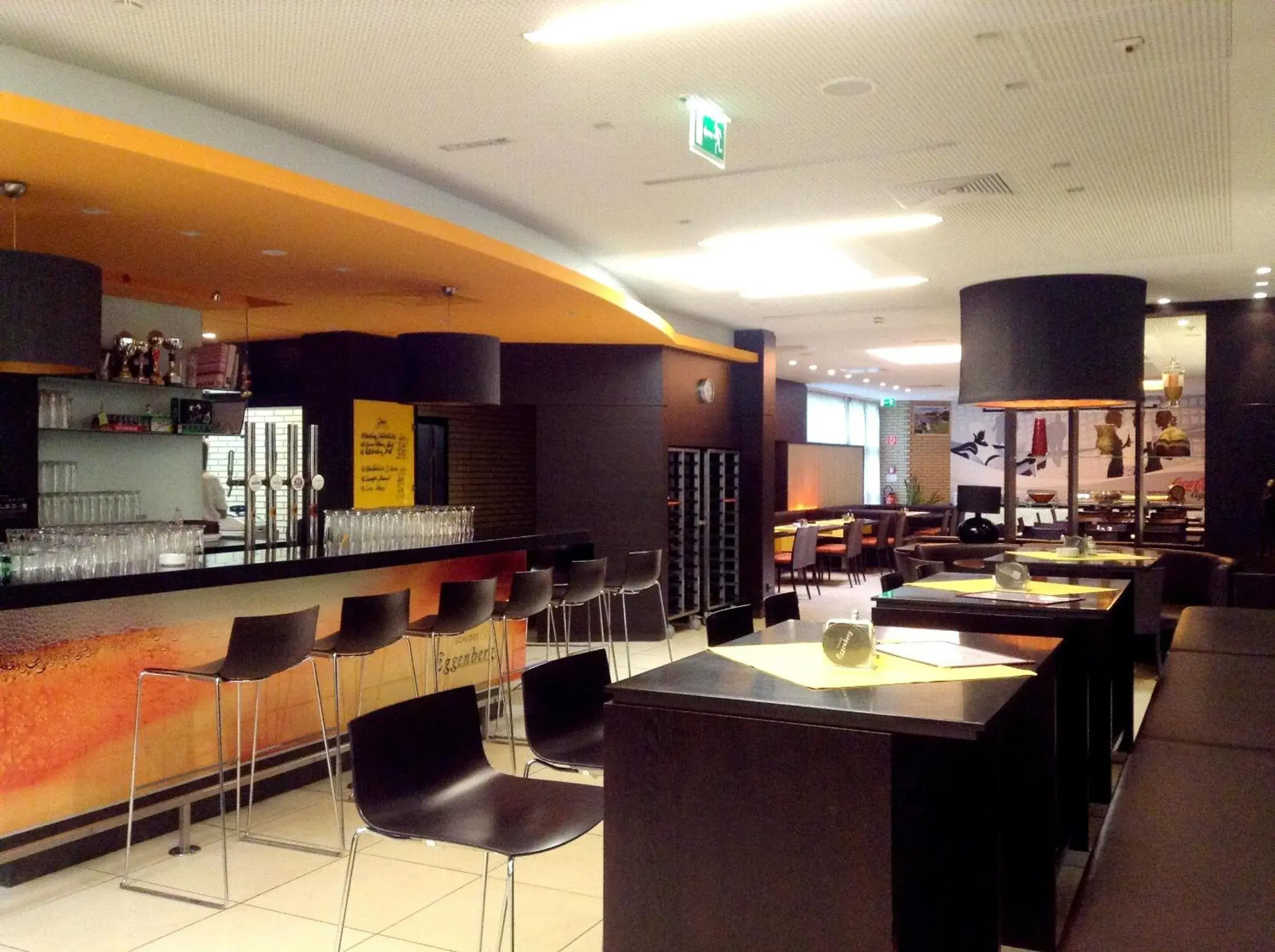 Lounge or bar, Restaurant/Places to Eat in Hotel Sommerhaus Linz