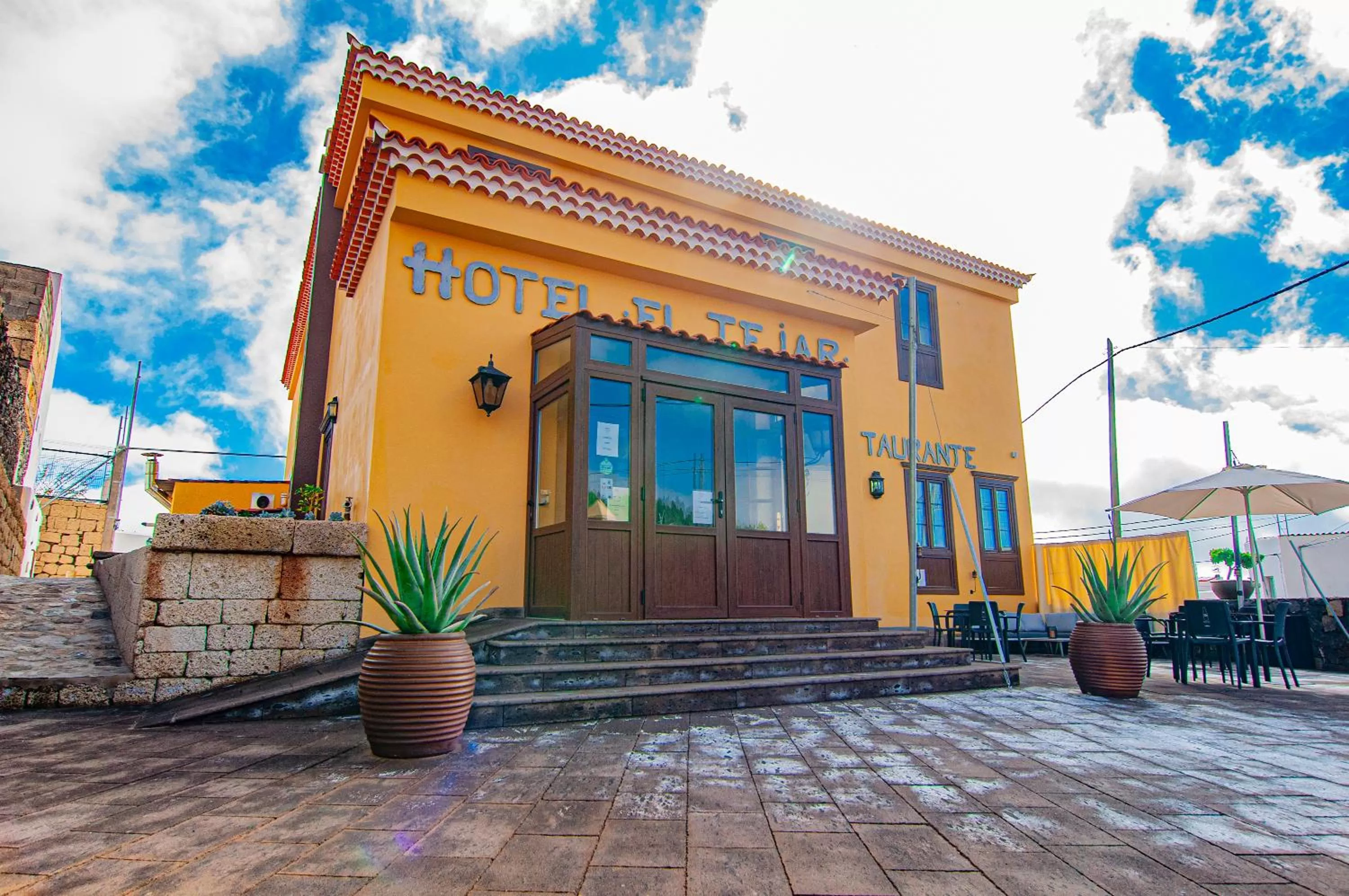 Property building in Hotel El Tejar & Spa