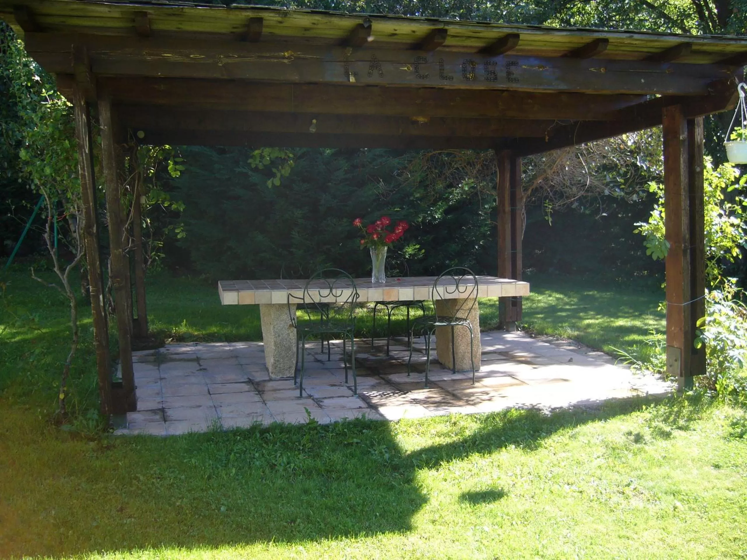 Garden, BBQ Facilities in Chambres d'hôtes Al Camp d'Espalougues