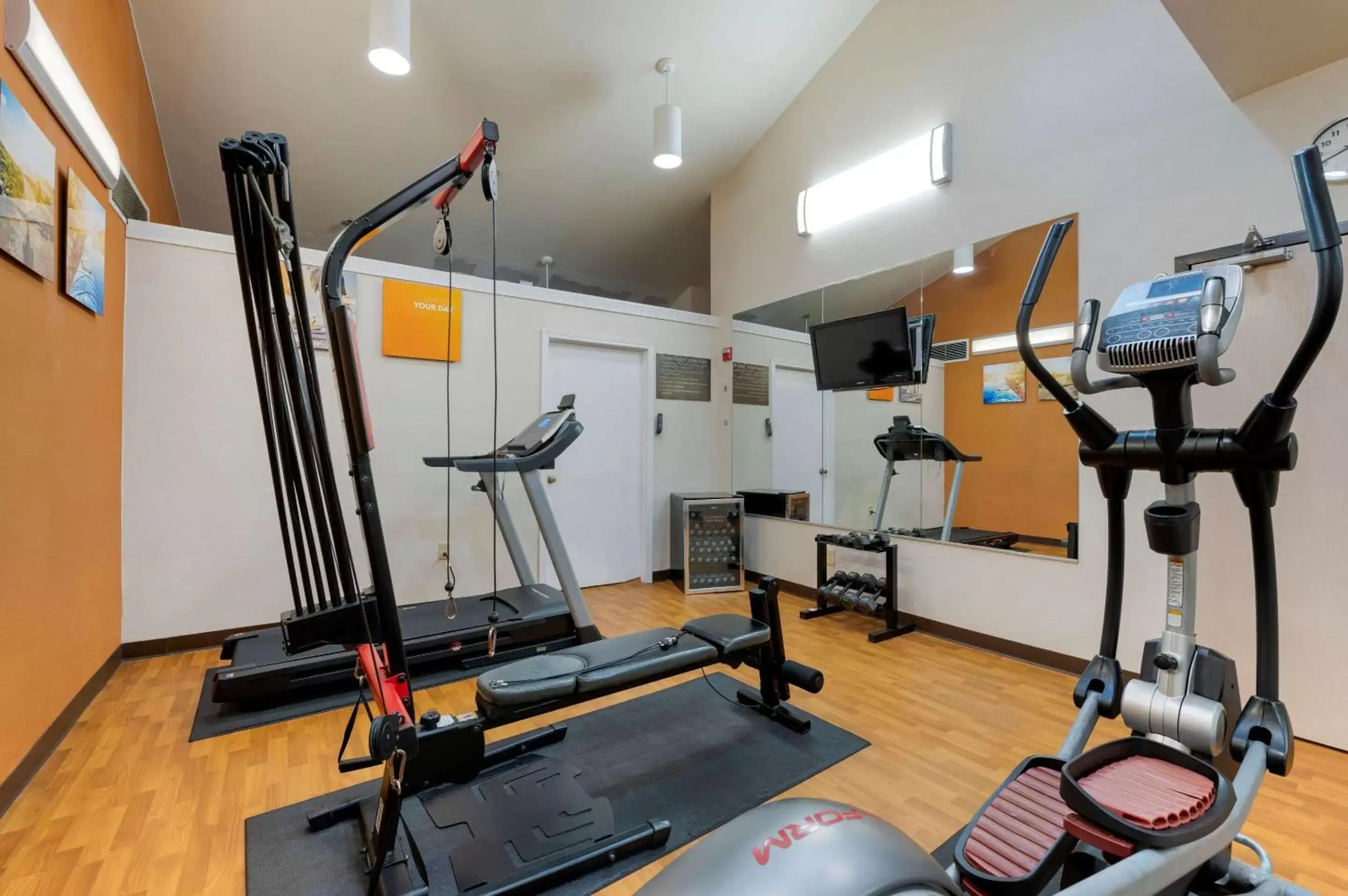 Activities, Fitness Center/Facilities in Comfort Suites Columbus