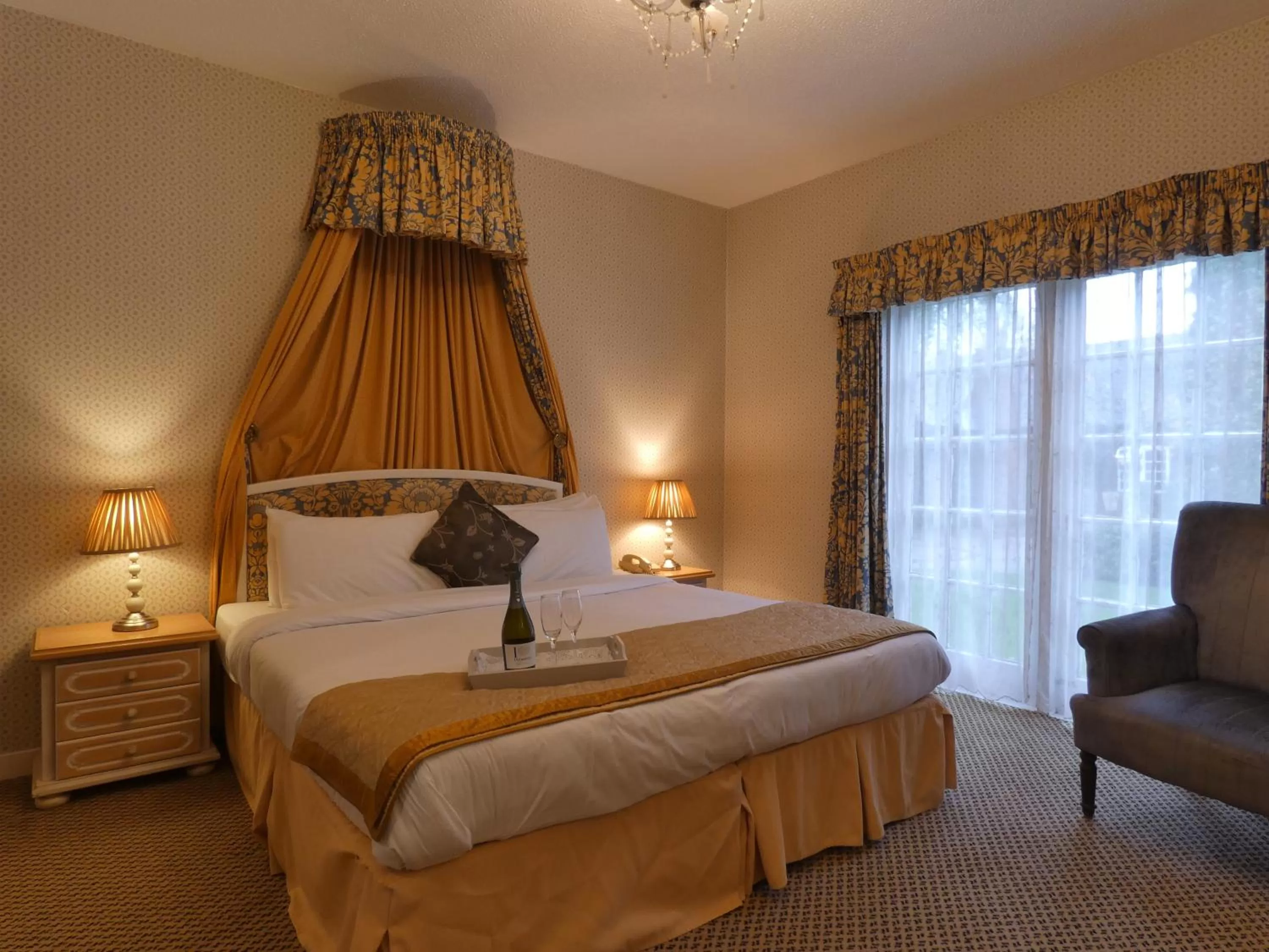 Bed in Marston Farm Hotel