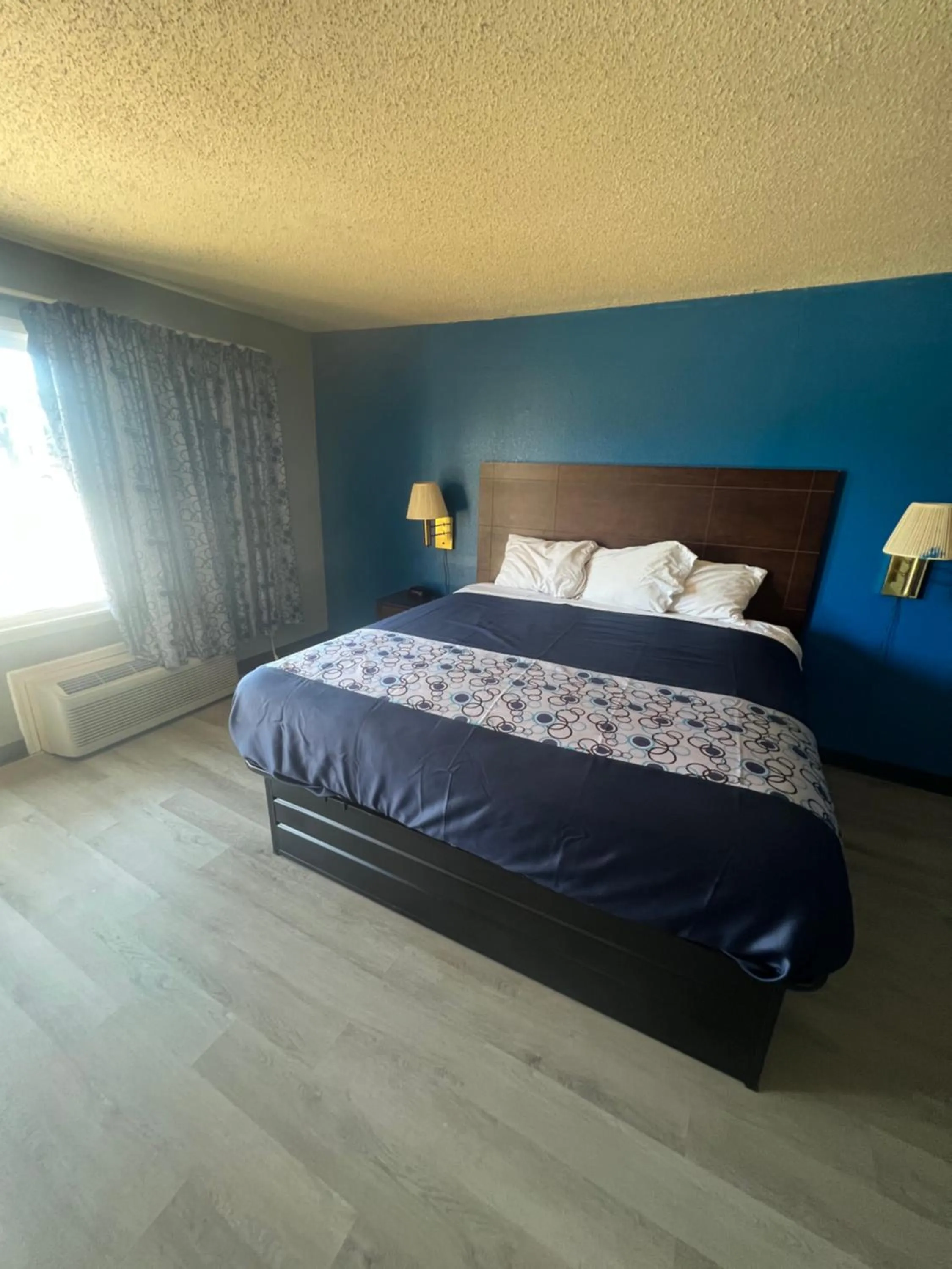 Executive Inn and Suites - Jackson