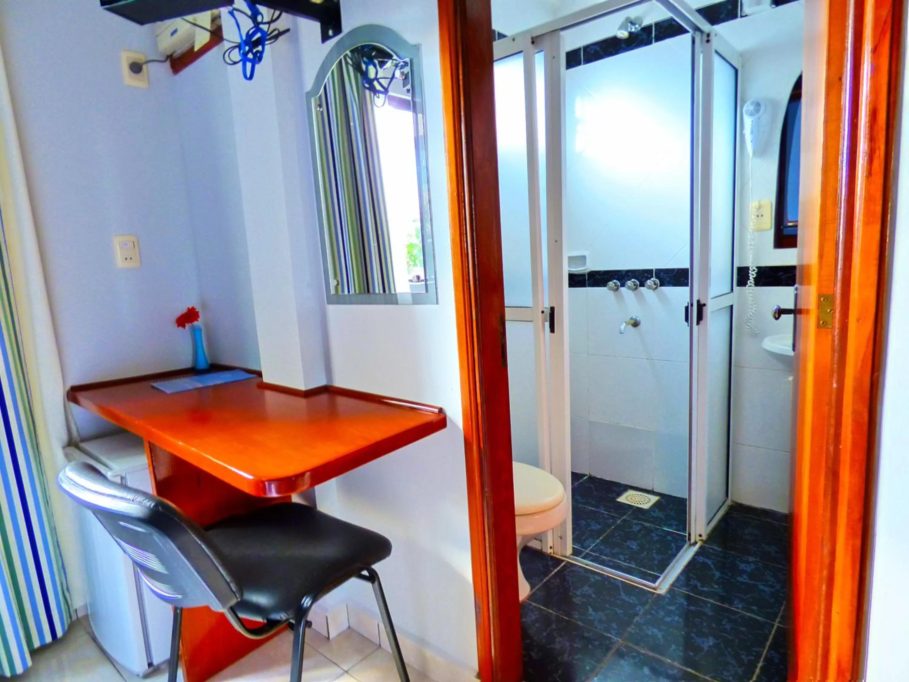 Shower in De La Costa Hotel