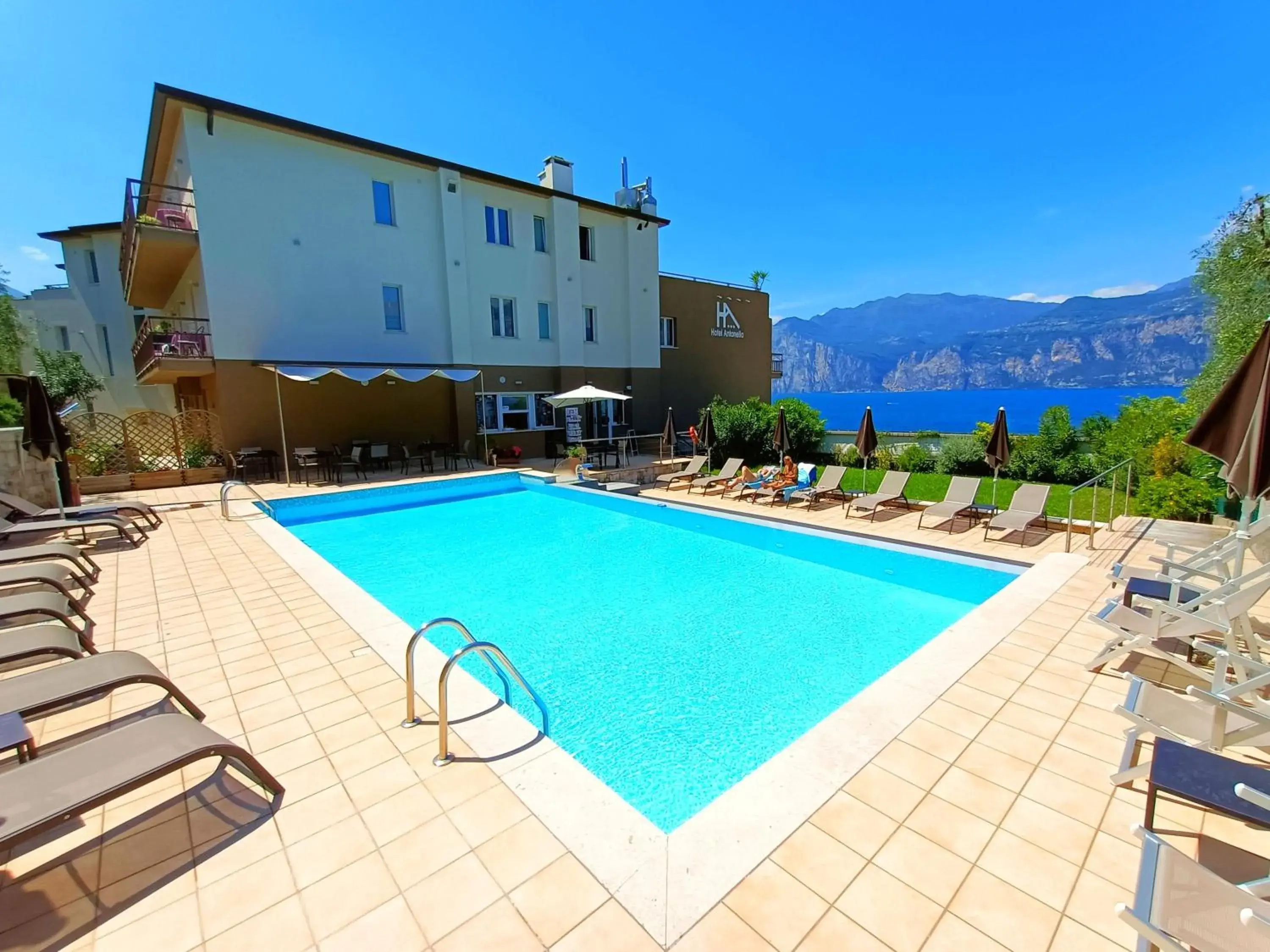 Swimming Pool in Hotel Antonella