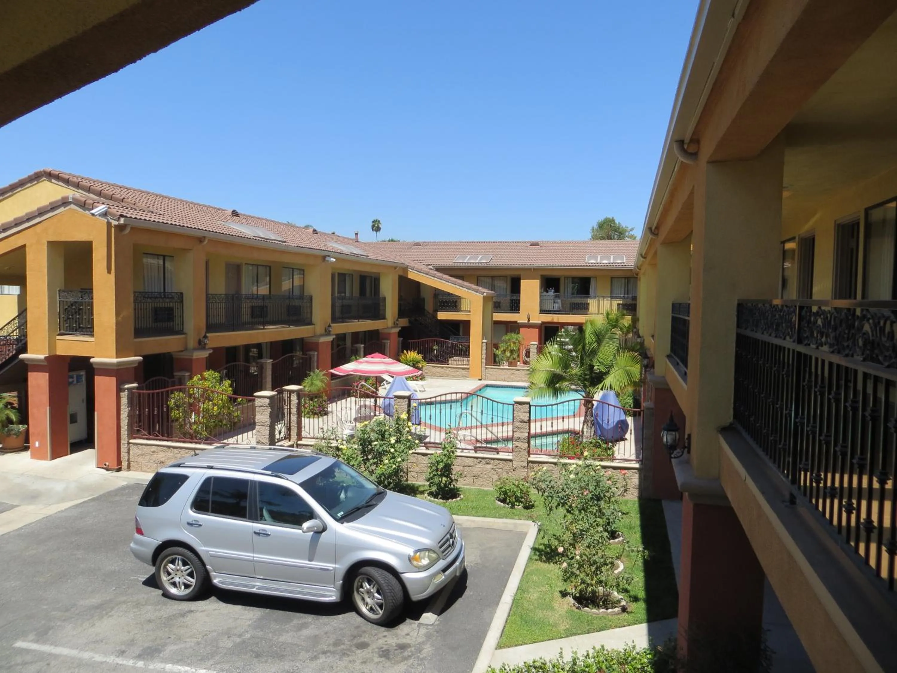 Garden view in Azusa Inn