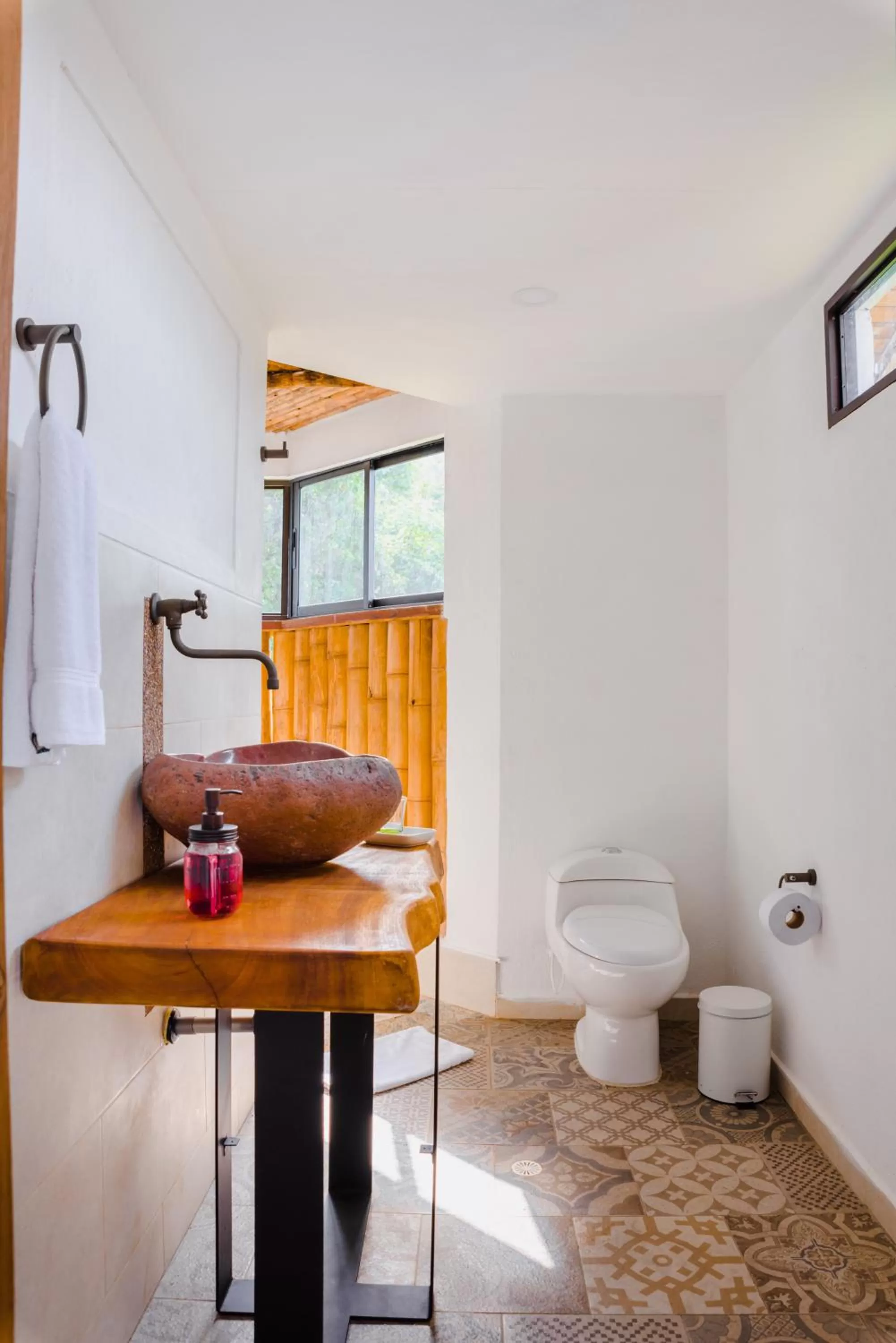 Toilet in Hotel Kawa Mountain Retreat
