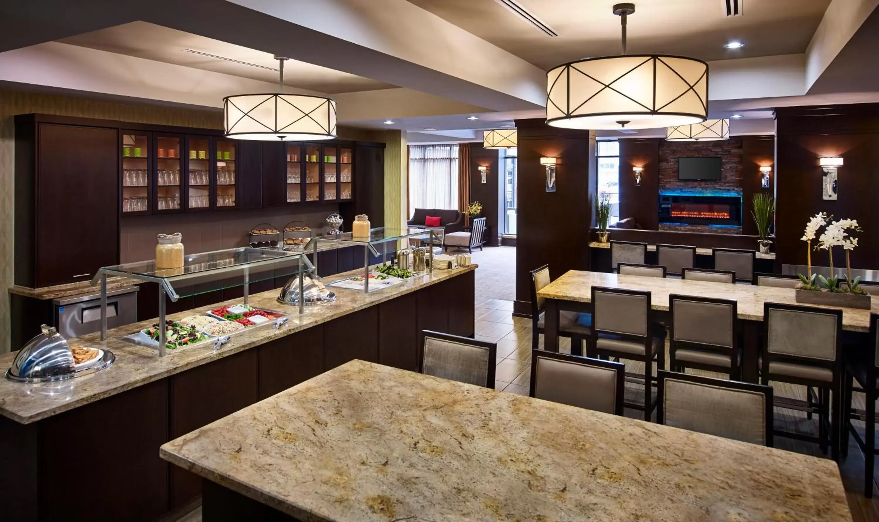 Restaurant/Places to Eat in Staybridge Suites Hamilton - Downtown, an IHG Hotel