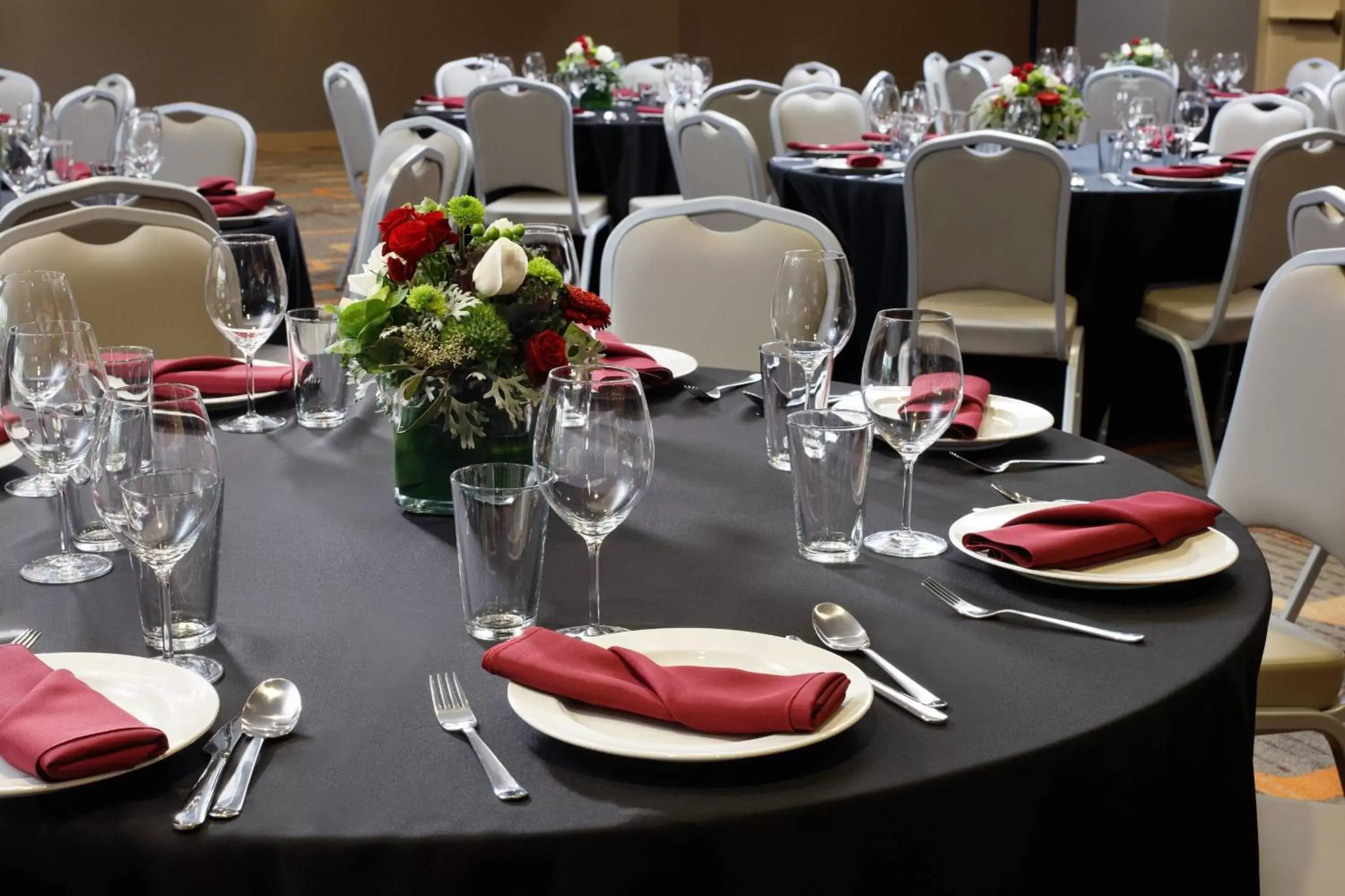 Meeting/conference room, Restaurant/Places to Eat in Residence Inn by Marriott San Jose Cupertino