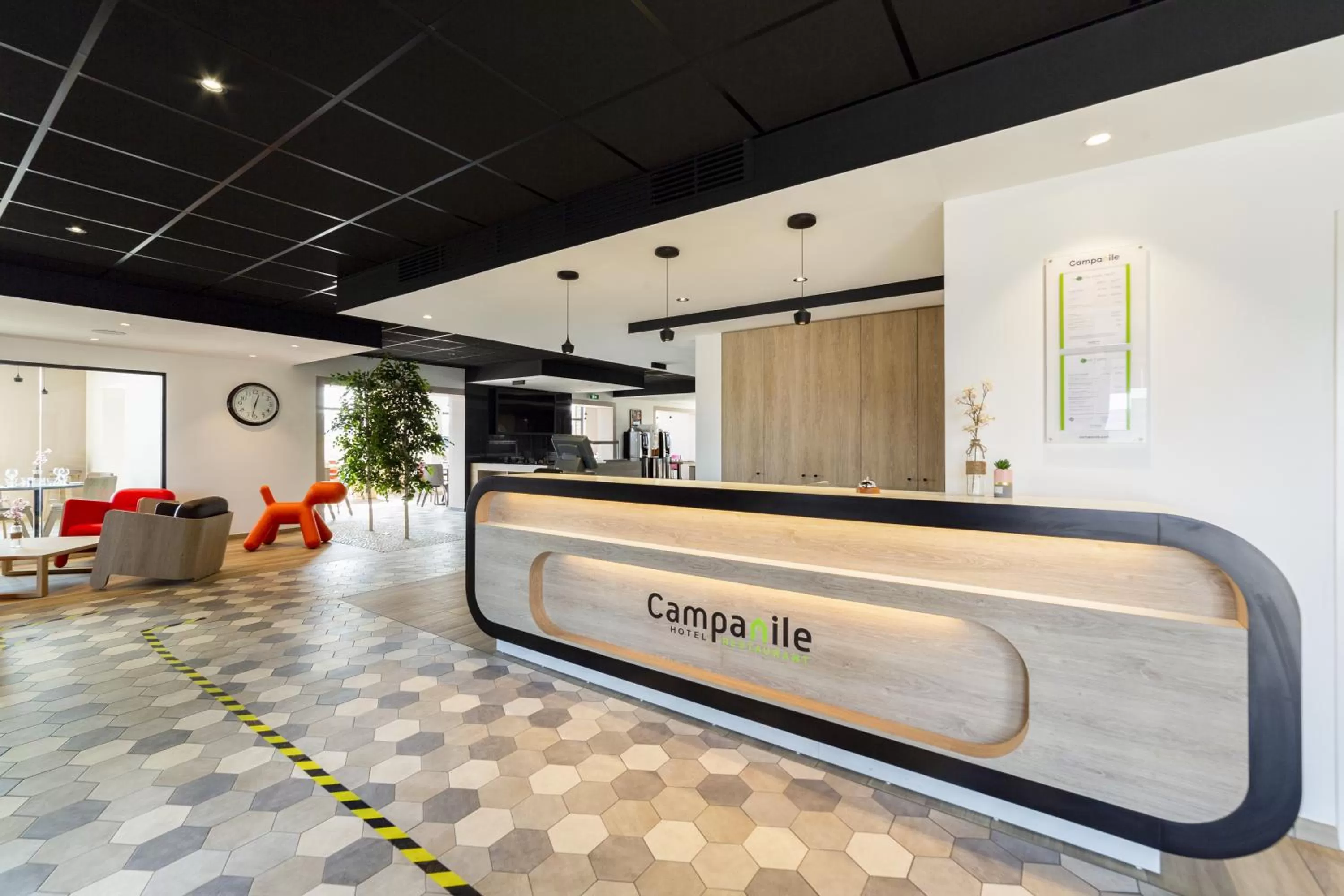 Restaurant/places to eat in Campanile Chartres