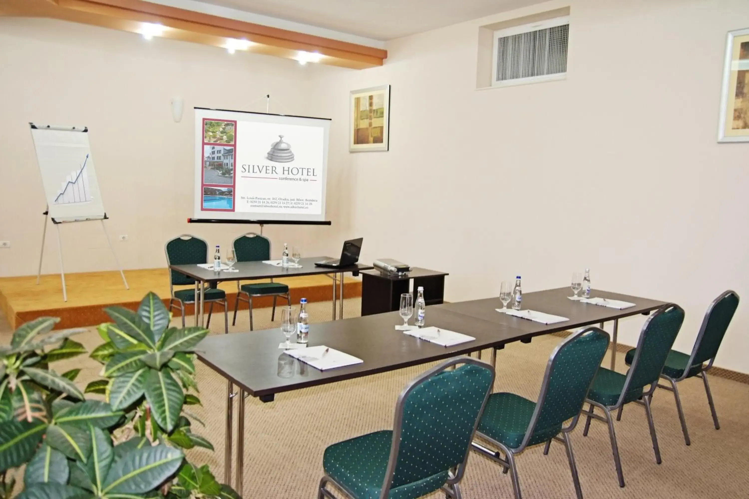 Business facilities in Silver Residence