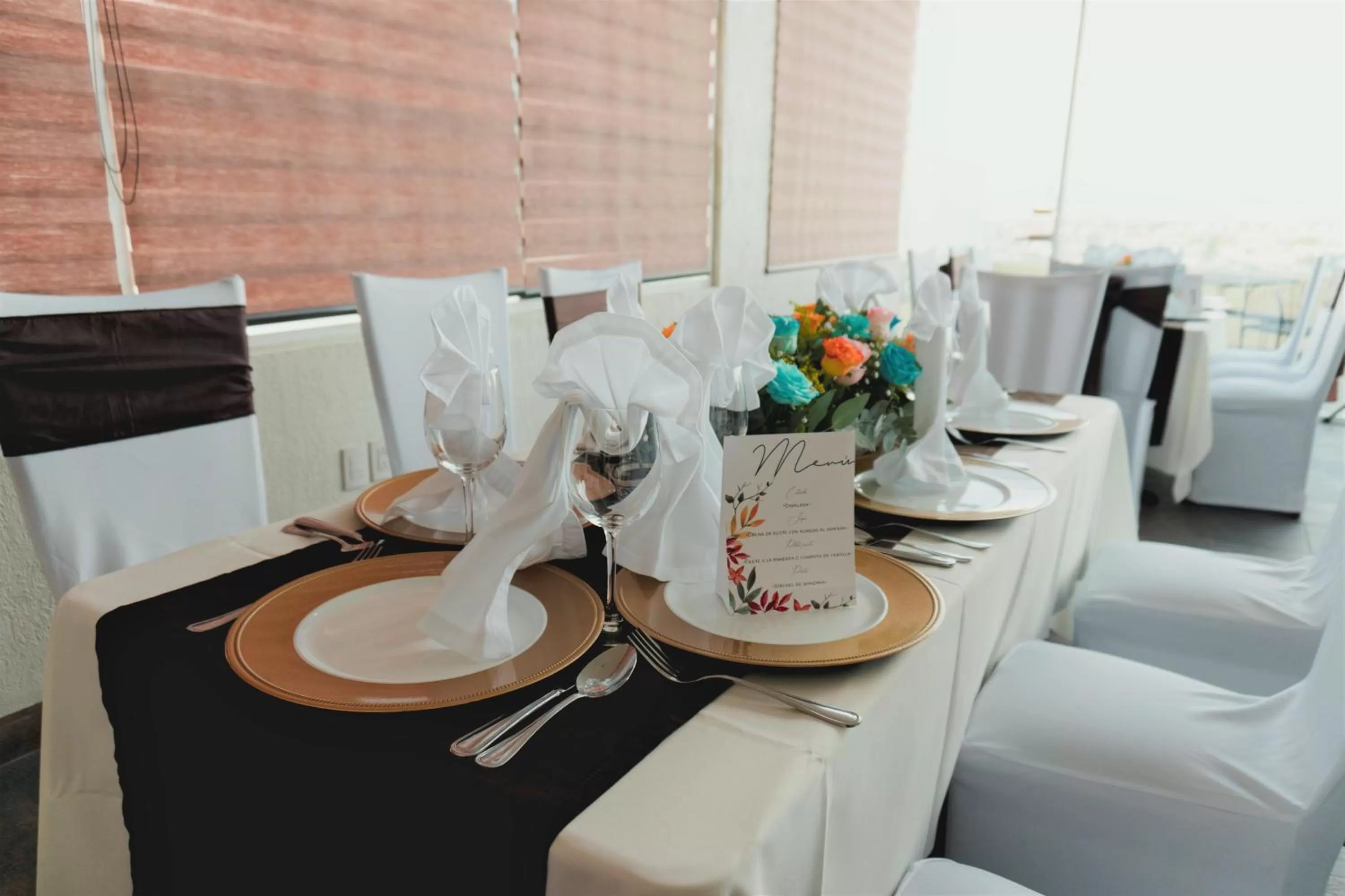 Entertainment in Crown Victoria Hotel