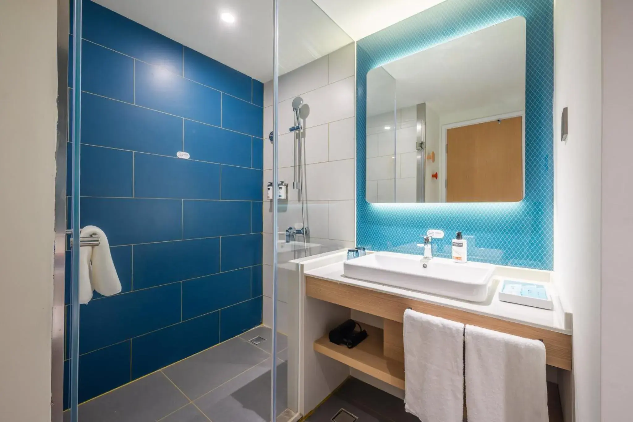 Bathroom in Holiday Inn Express Jurong Xianlin
