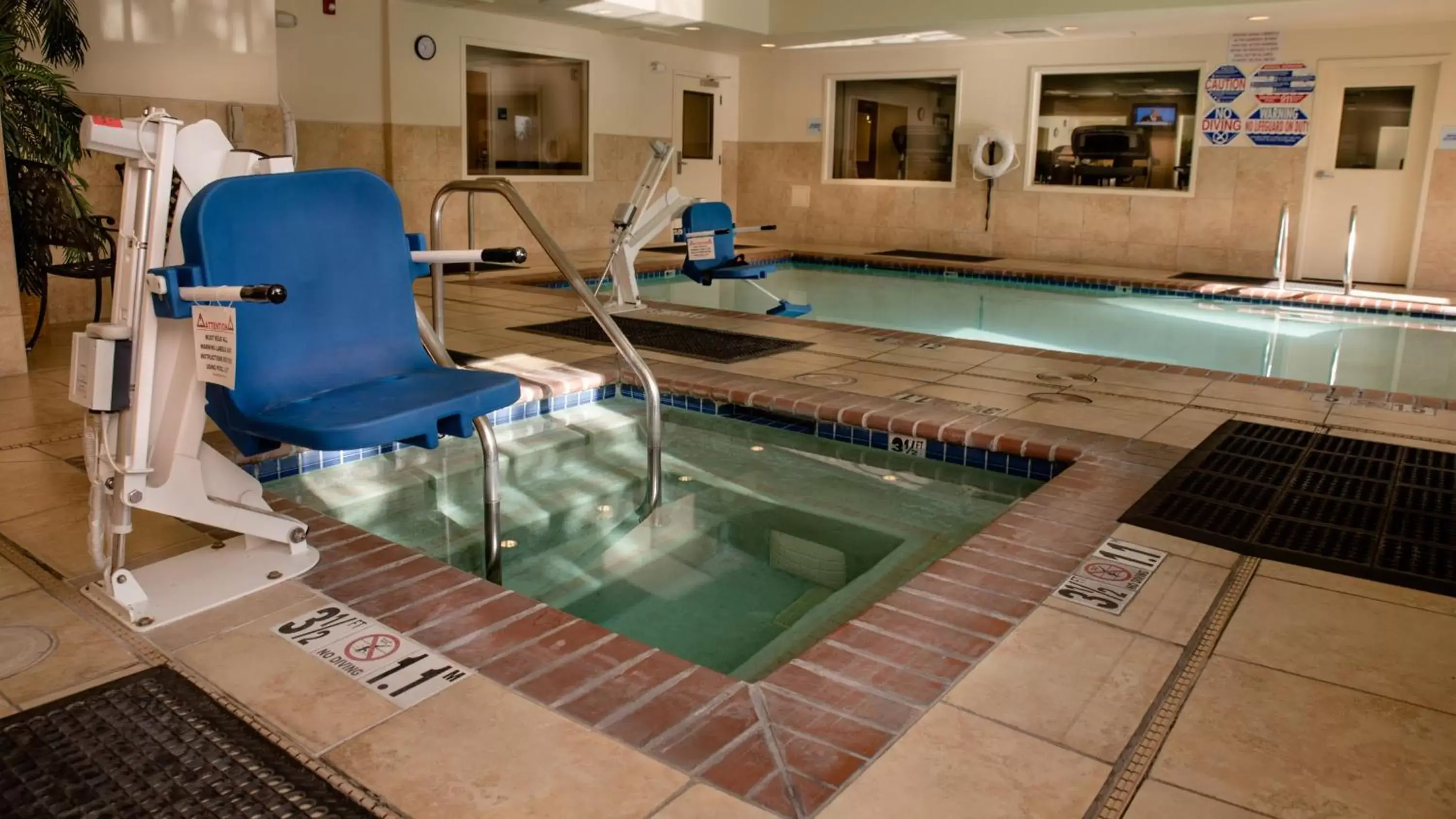 Swimming Pool in Holiday Inn Express Hotel & Suites Lincoln-Roseville Area, an IHG Hotel