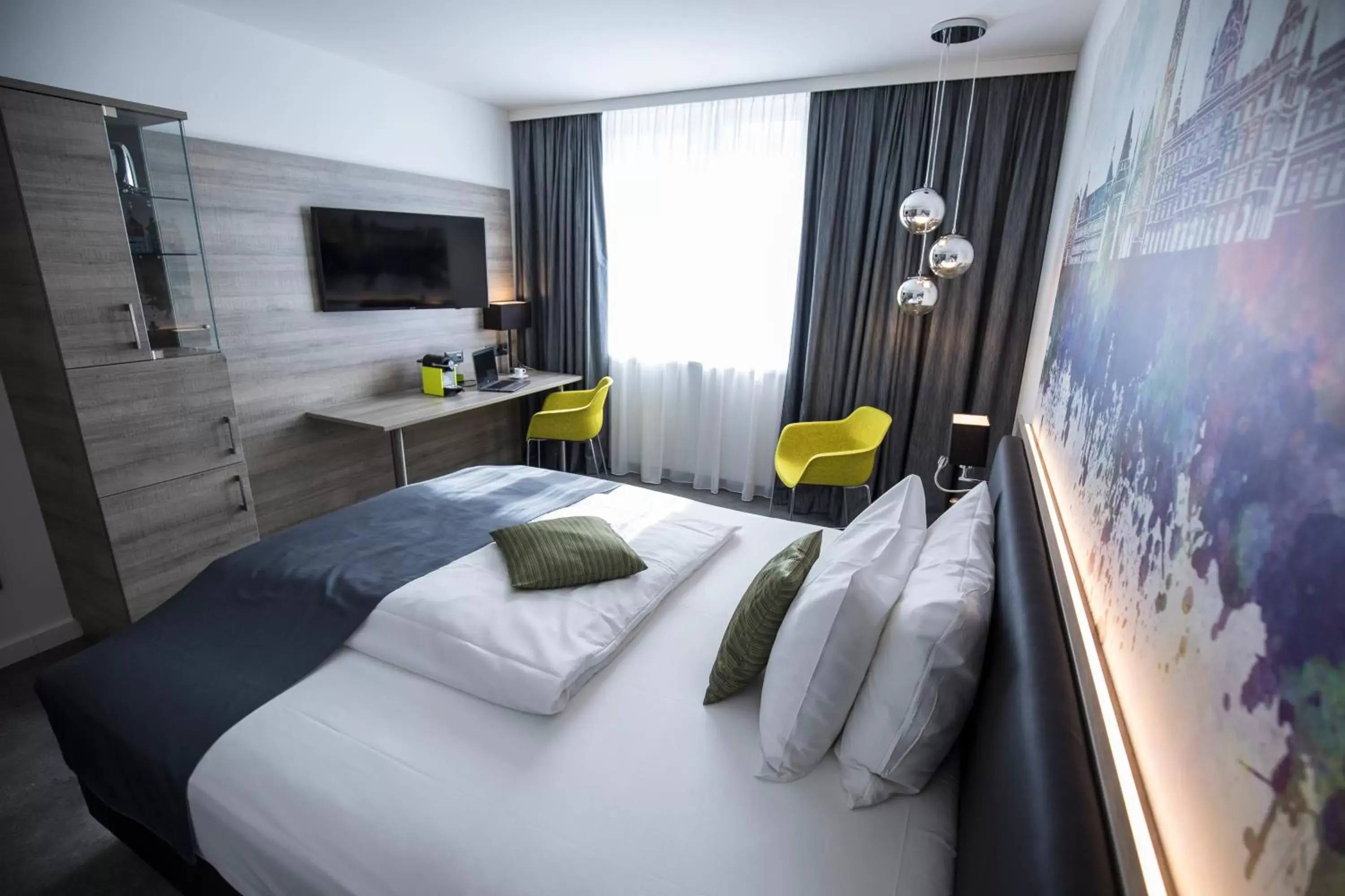 Bed in Hotel Mercure Graz City