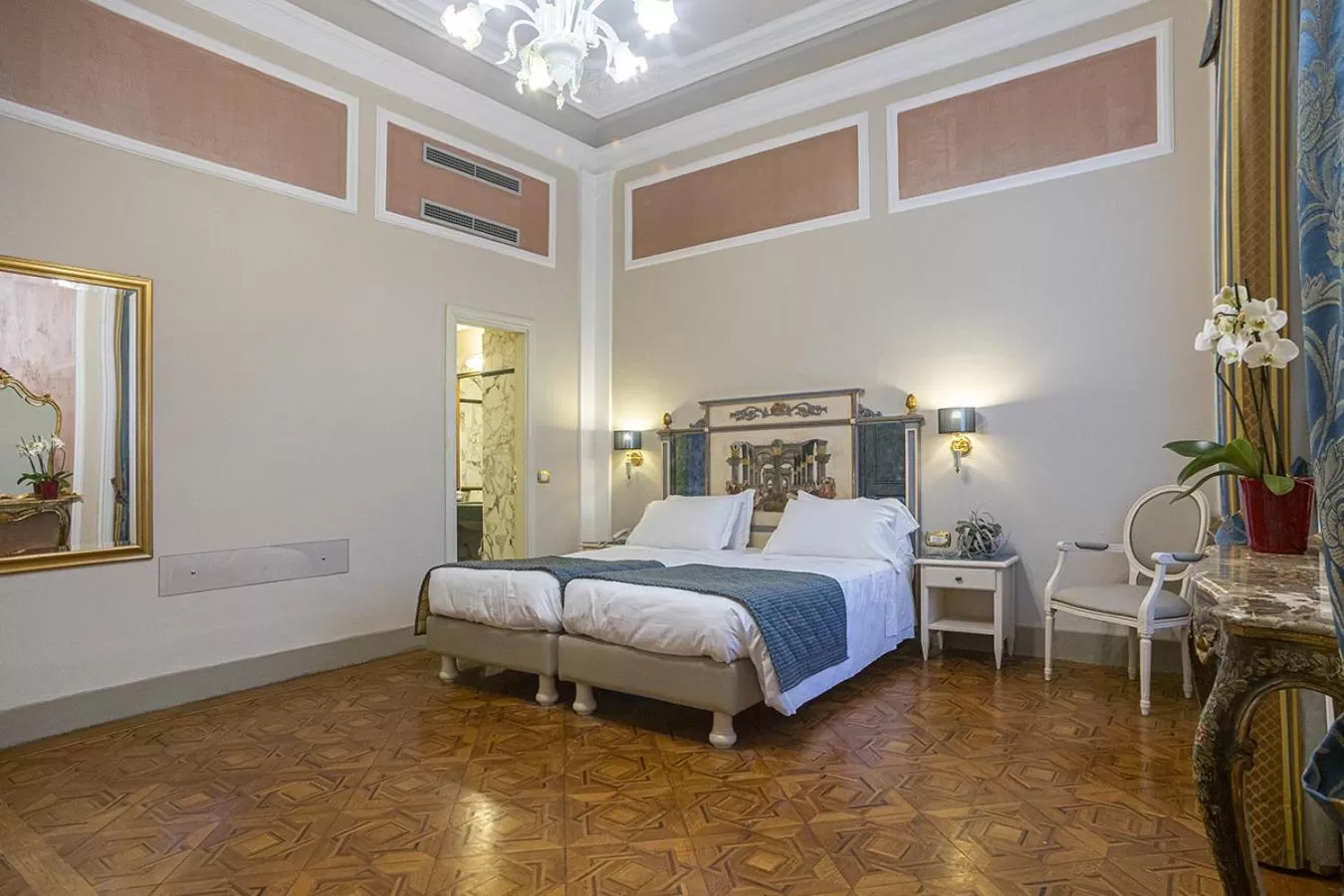 Photo of the whole room, Bed in Hotel Donatello