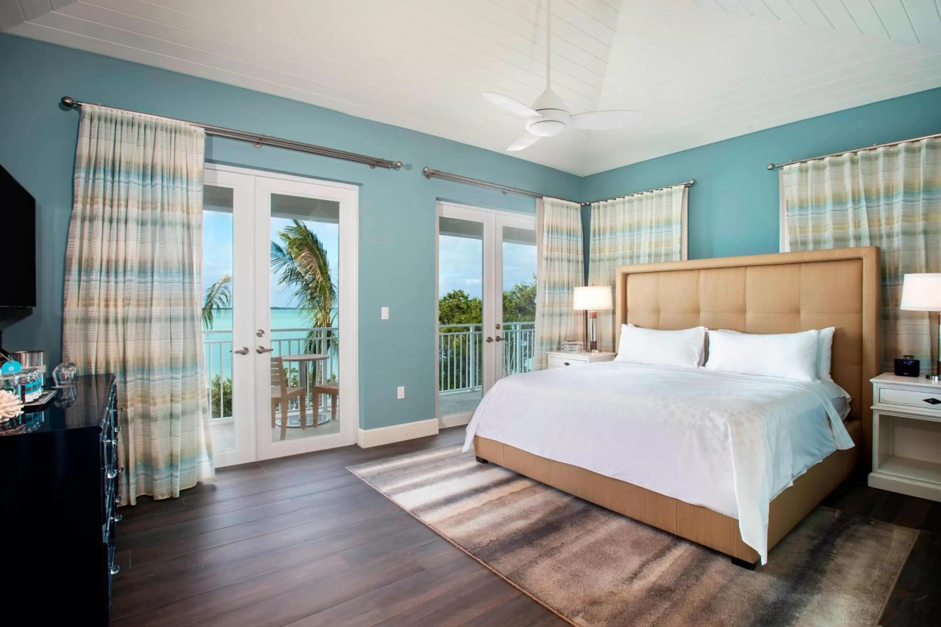 Beach, Bed in Playa Largo Resort & Spa, Autograph Collection
