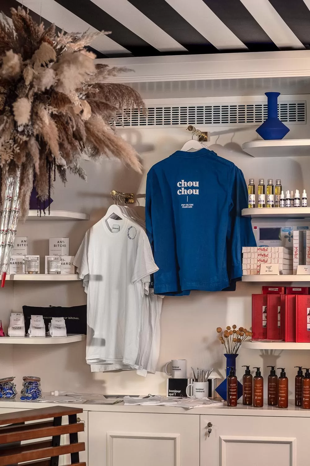 On-site shops in Chouchou Hotel