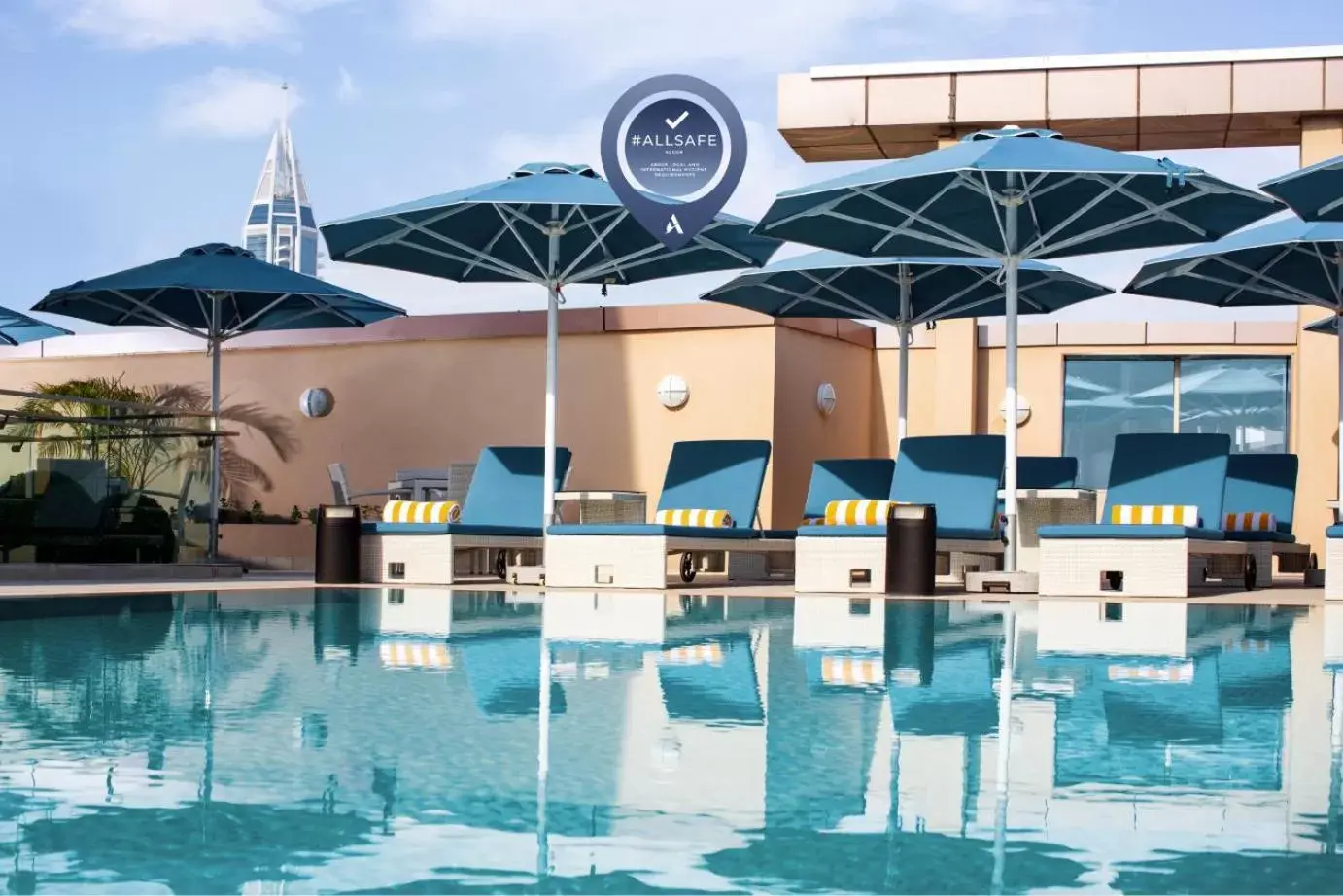 Swimming pool in Pullman Dubai Jumeirah Lakes Towers Swimming pool in Pullman Dubai Jumeirah Lakes Towers